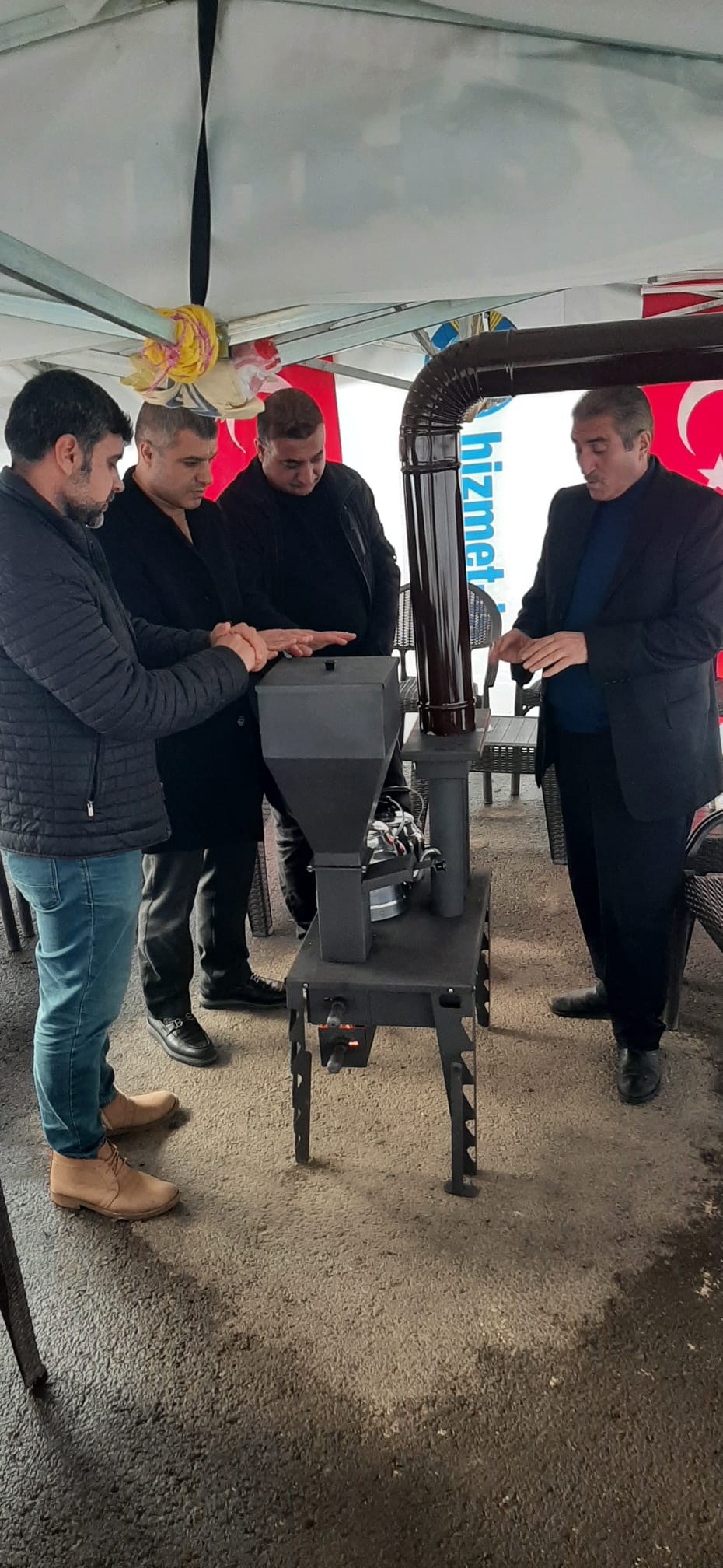 PALETLİ SOBANIN ÖNÜNDA ADALET ARAYIŞI  - Görsel 1