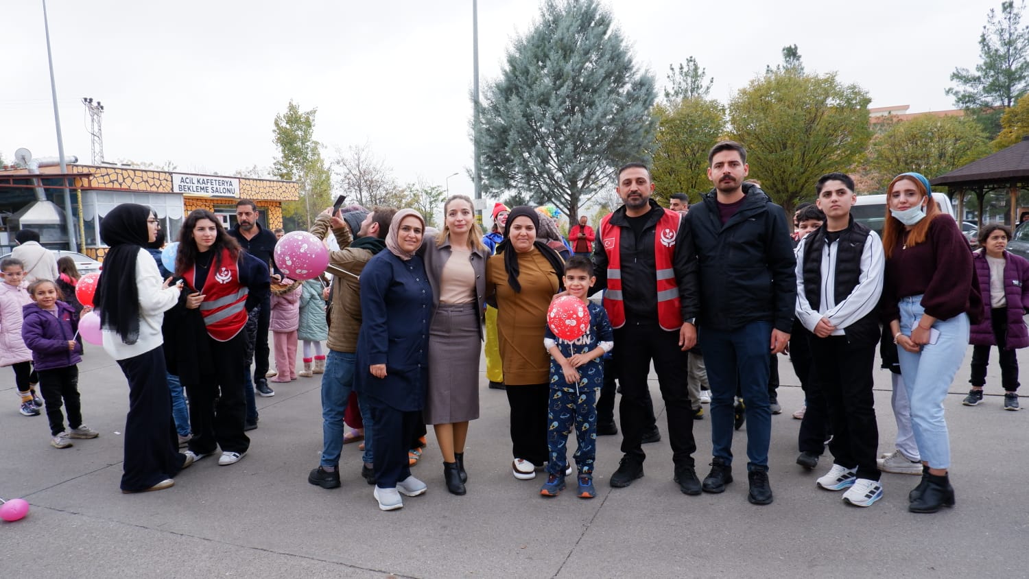 Dicle Üniversitesi’nde Hasta Çocuklara Moral Etkinliği - Görsel 3
