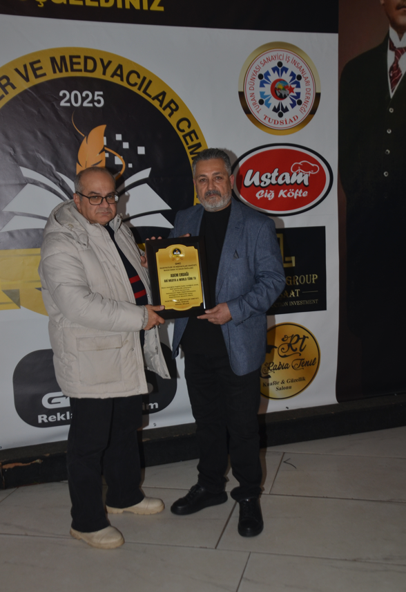 GAZETECİLER VE MEDYACILAR CEMİYETİ’NDEN VEFA GECESİ - Görsel 1