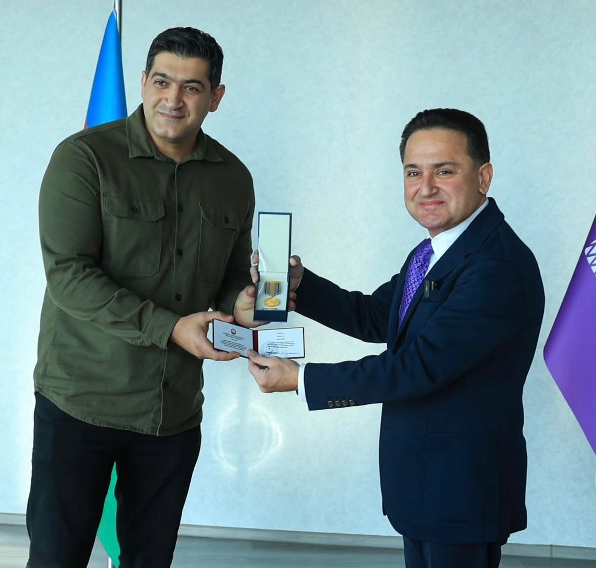 Azerbaycan Cumhurbaşkanı İlham Aliyev’in Kararıyla “Basının 150. Yıldönümü” Madalyası Hazar Televizyonu Çalışanlarına Verildi - Görsel 5