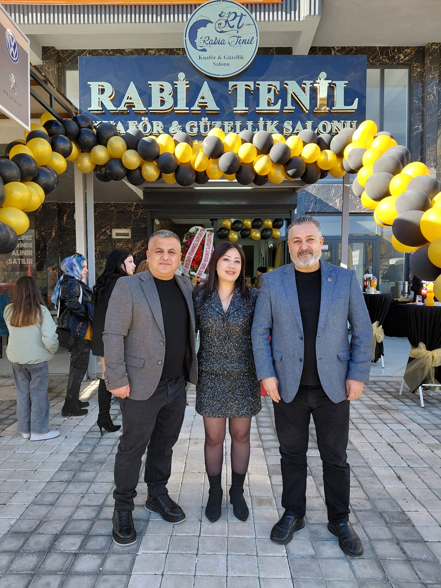 RABİA TENİL GÜZELLİK VE KUAFÖR SALONU KEPEZ’DE İKİNCİ ŞUBESİNİ GÖRKEMLİ BİR AÇILIŞLA HİZMETE SUNDU - Görsel 3