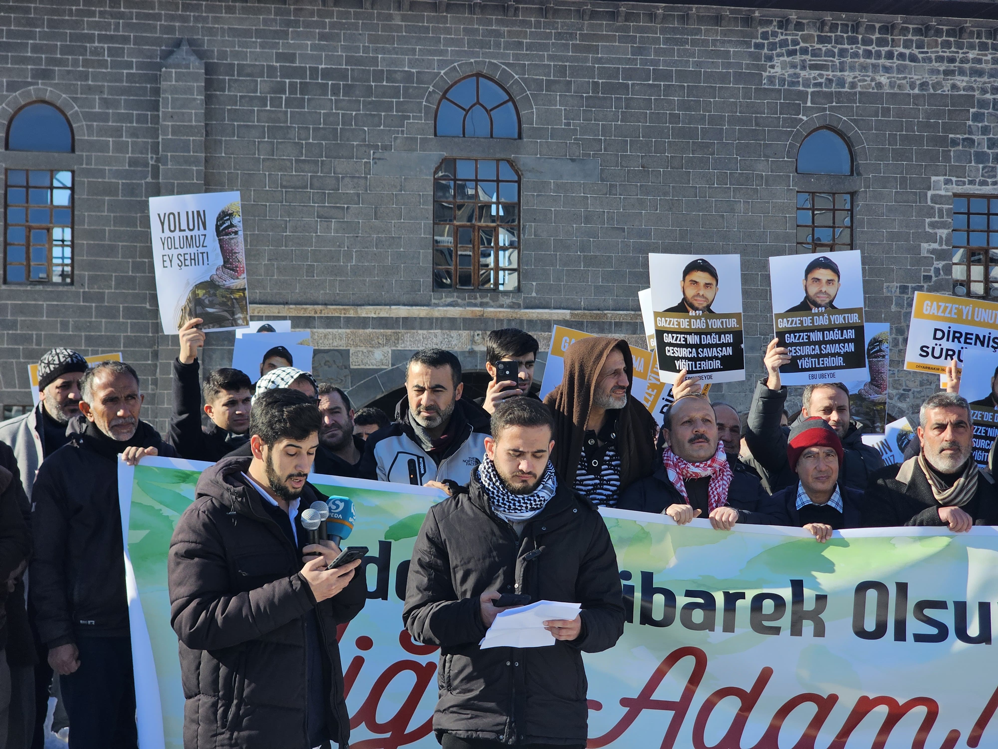 Diyarbakır'da Ebu Ubeyde için duygusal anma ve basın açıklaması - Görsel 2