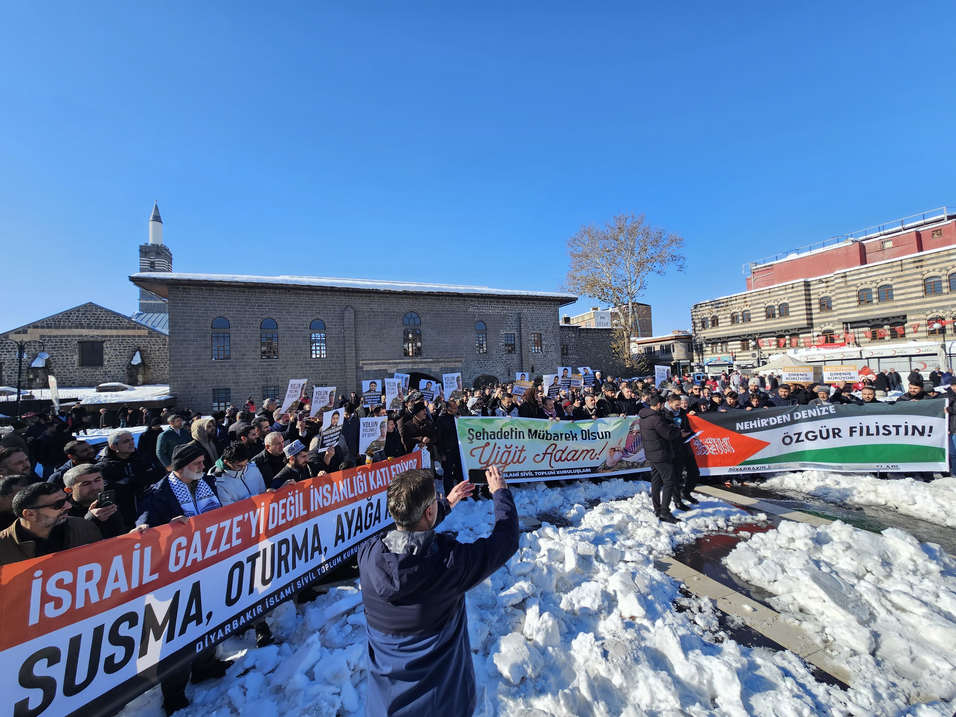 Diyarbakır'da Ebu Ubeyde için duygusal anma ve basın açıklaması - Görsel 5