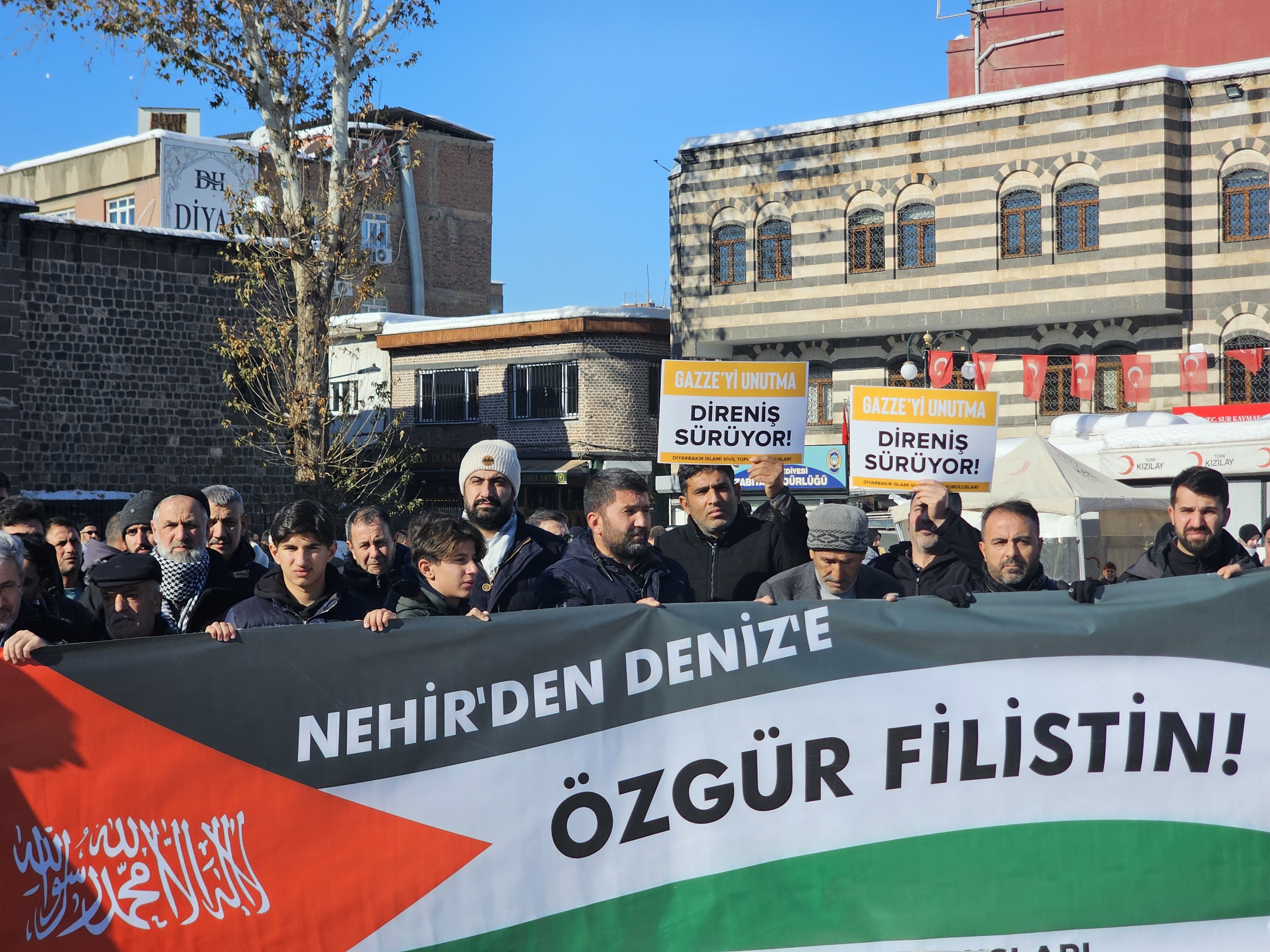 Diyarbakır'da Ebu Ubeyde için duygusal anma ve basın açıklaması - Görsel 7