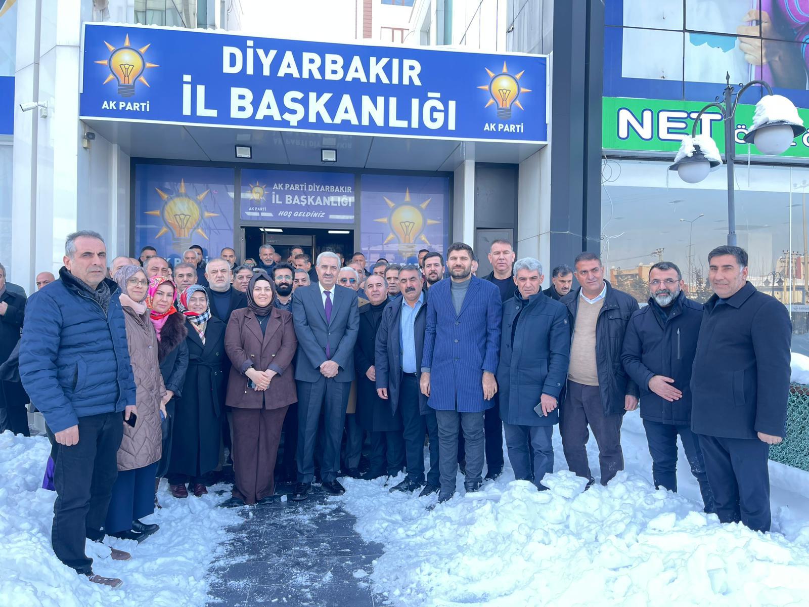 AK Parti Diyarbakır İl Başkanı Ömer İLER: “Bir yılda 11 bin 571 yeni üyeyle Diyarbakır’da üye sayımız 150 binin üzerine çıktı” - Görsel 1