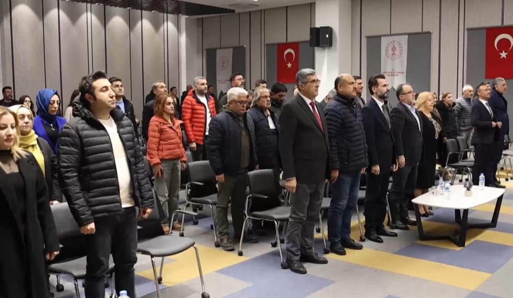 İdareci ve Bürokratlar Birliği Malatya İl Temsilciliğinden “Gelenekten Geleceğe; Aile ve Sivil Toplum” Konferansı - Görsel 11