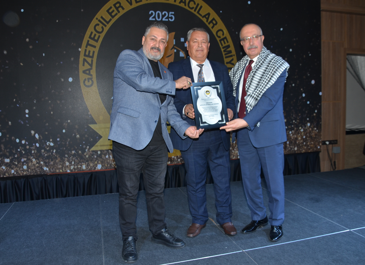 Yılın En Başarılı STK’ları Antalya’da Ödüllendirildi - Görsel 11