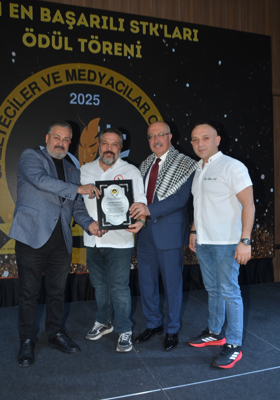 Yılın En Başarılı STK’ları Antalya’da Ödüllendirildi - Görsel 23