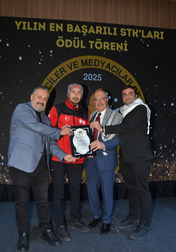 Yılın En Başarılı STK’ları Antalya’da Ödüllendirildi - Görsel 27