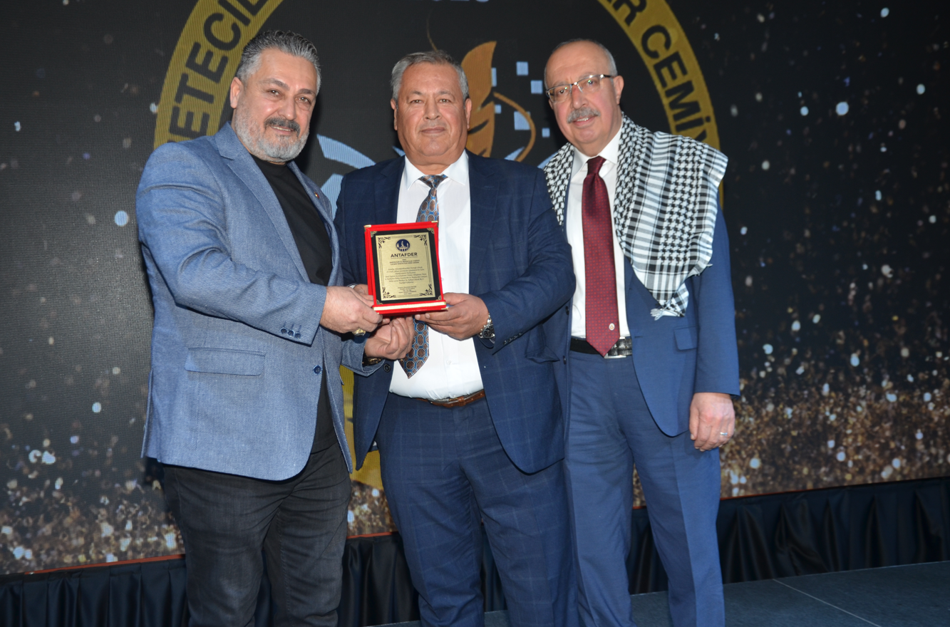 Yılın En Başarılı STK’ları Antalya’da Ödüllendirildi - Görsel 53