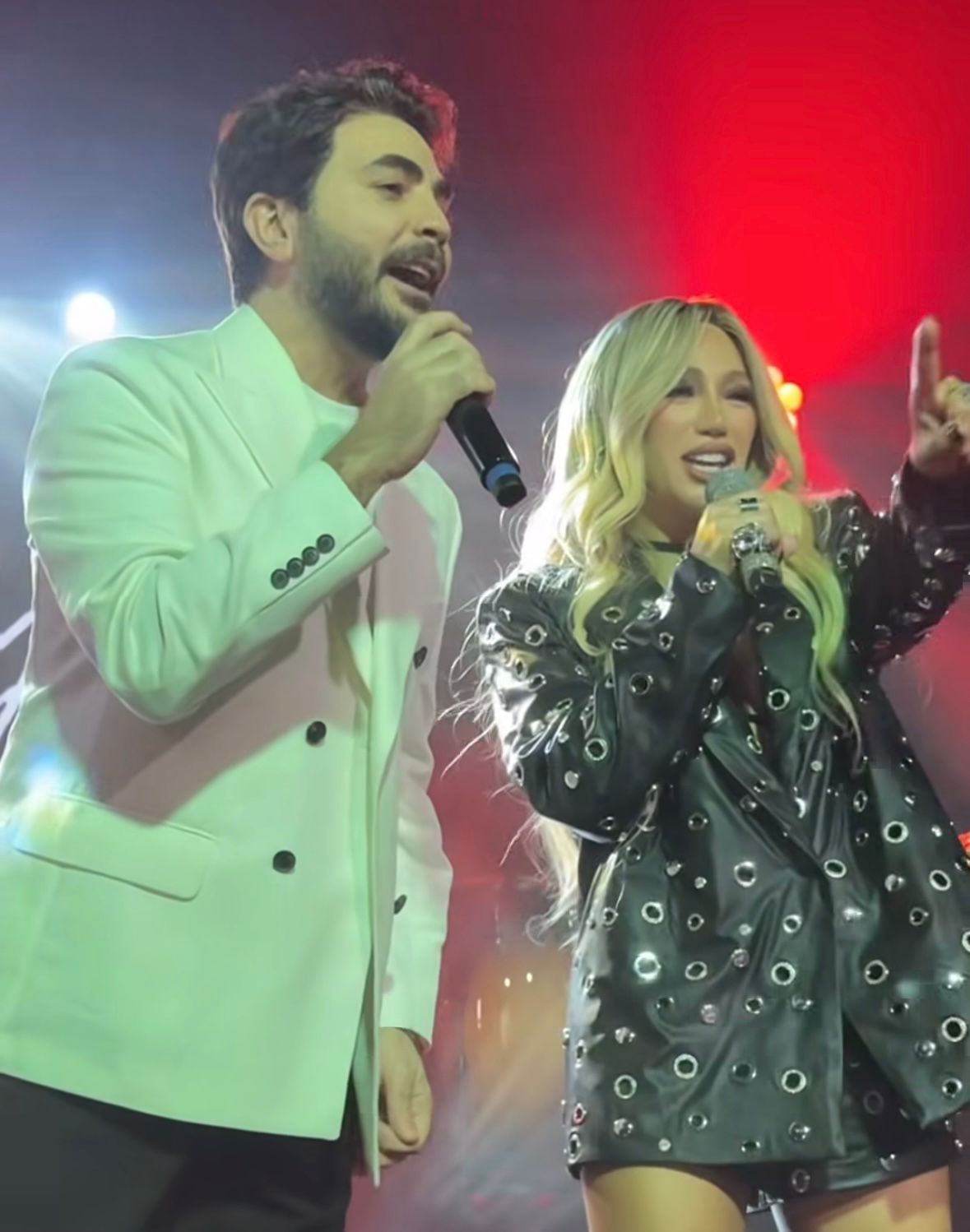 Halk Sanatçısı Röya Aykhan'ın Hayal Kahvesi'ndeki Konseri Büyük İlgi Uyandırdı - Görsel 1