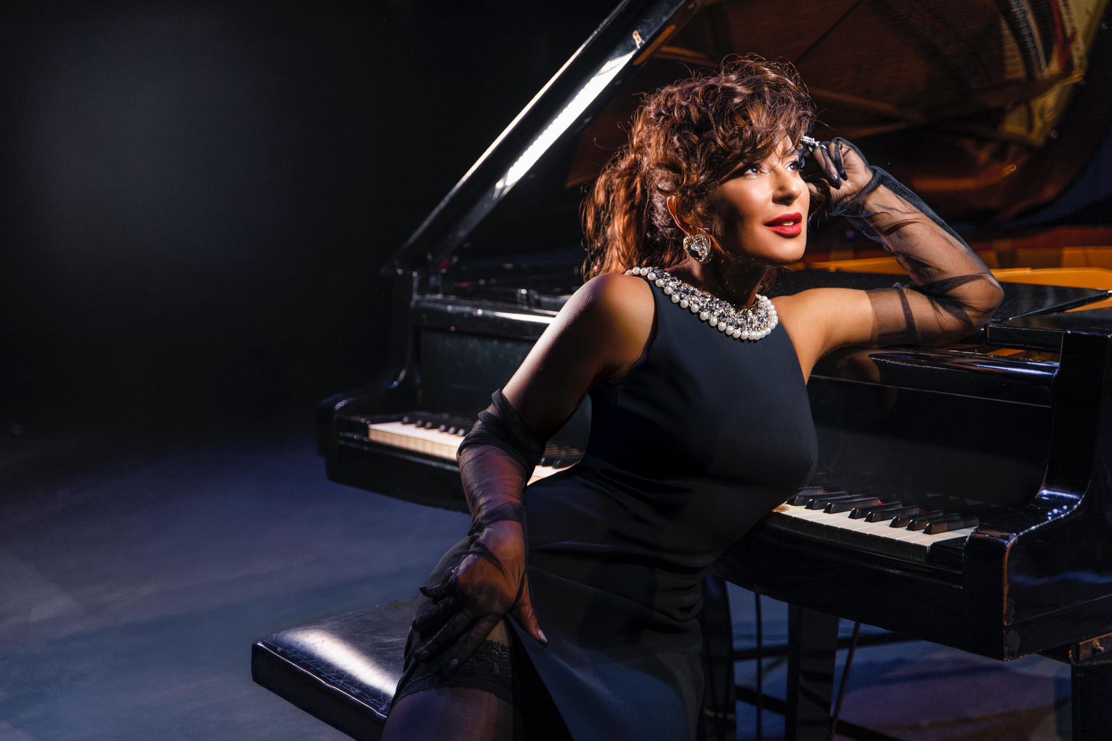 Halk Sanatçısı Tunzale Ağhayeva'dan YENİ FOTOĞRAF ÇEKİMİ - Görsel 1