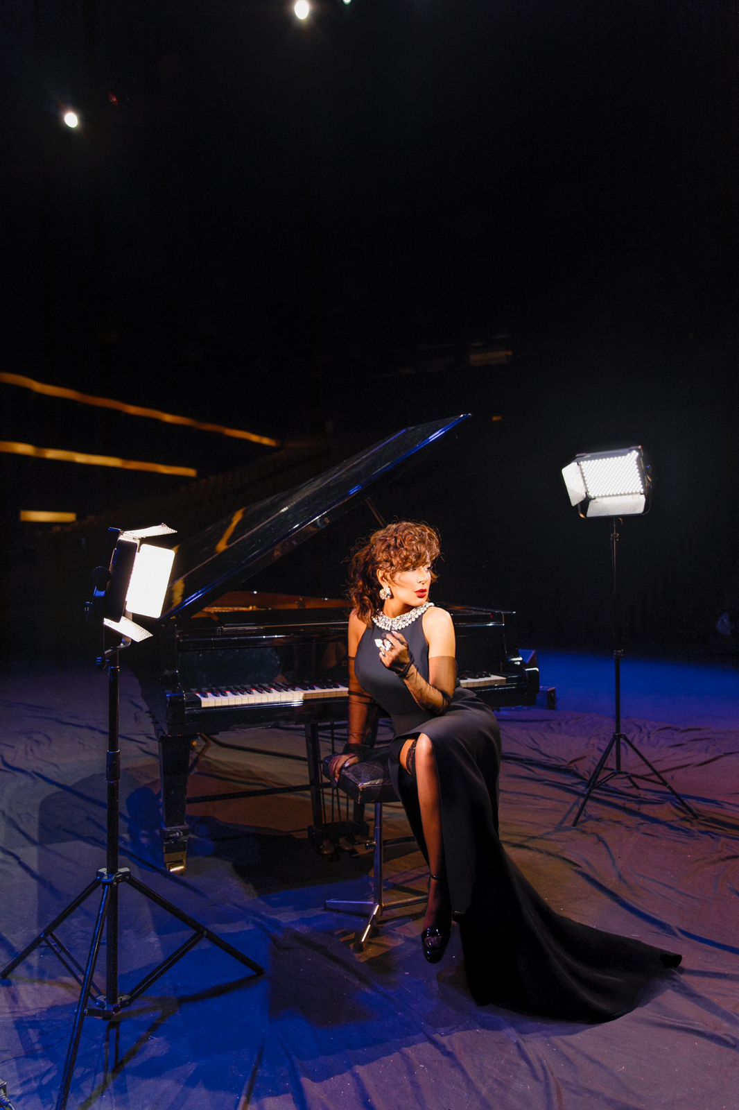 Halk Sanatçısı Tunzale Ağhayeva'dan YENİ FOTOĞRAF ÇEKİMİ - Görsel 2