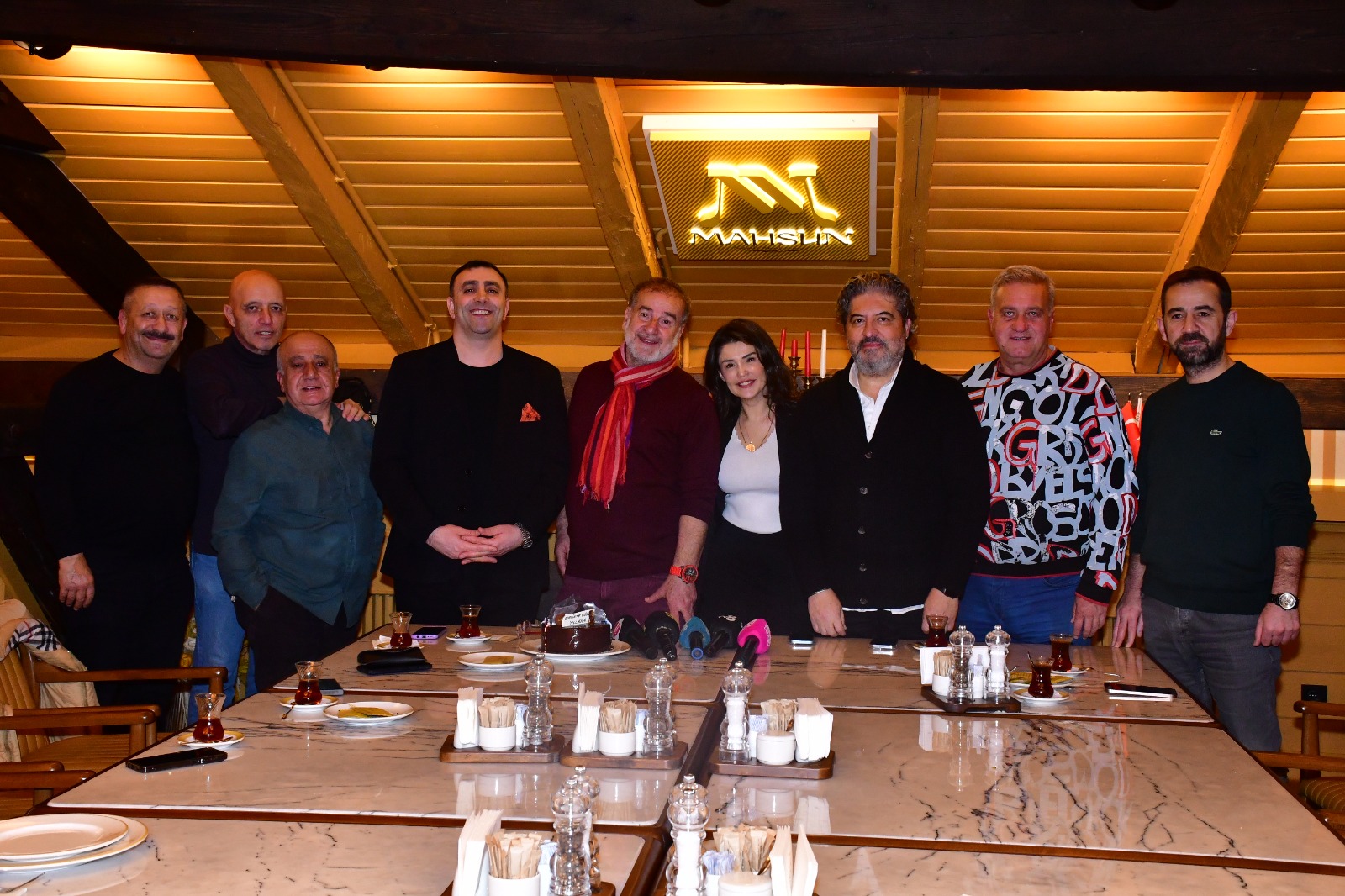 ESRA ÖZTÜRK'TEN SANAT VE DOSTLUKLA ÖRÜLÜ ÖZEL BULUŞMA - Görsel 3