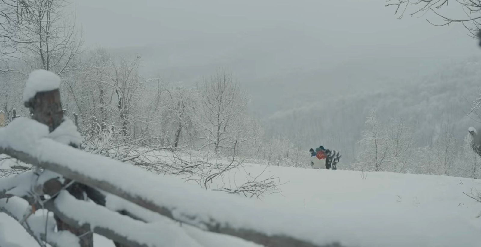 “44 Gün: 4 Sırdaş” – Savaşın Kaderlerde Bıraktığı Silinmez İzleri Yansıtan Dokunaklı Bir Senaryo - Görsel 6