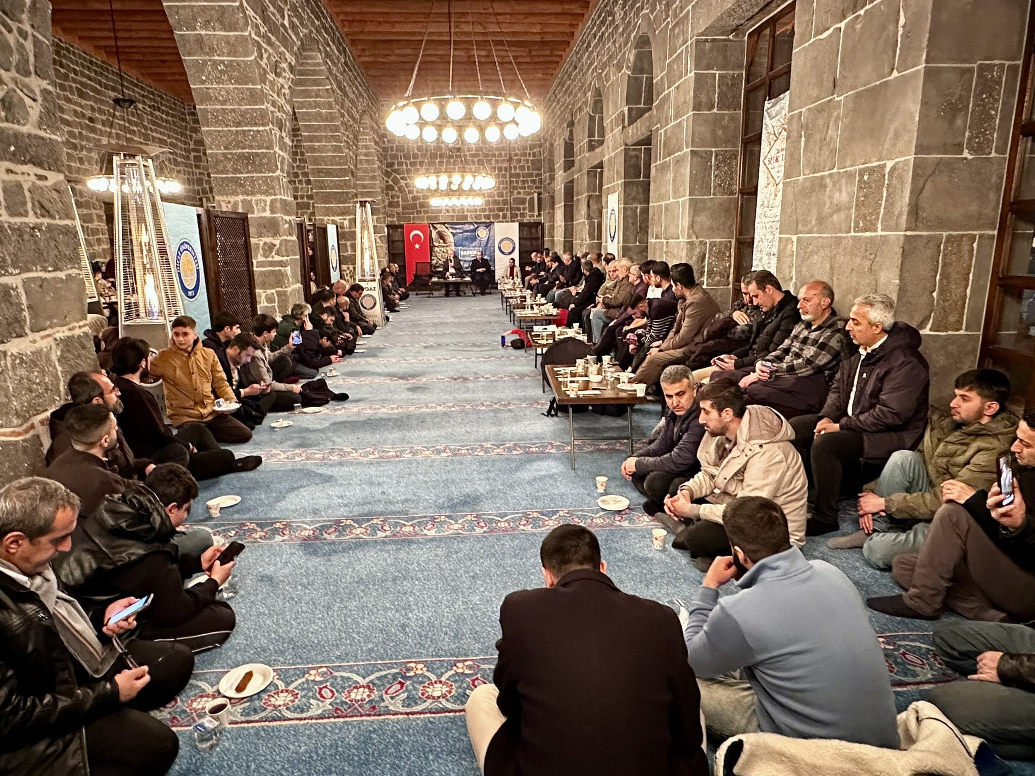 DİCLE ÜNİVERSİTESİ'NİN RAMAZAN HASBİHALLERİNE İLGİ PATLAMASI - Görsel 3