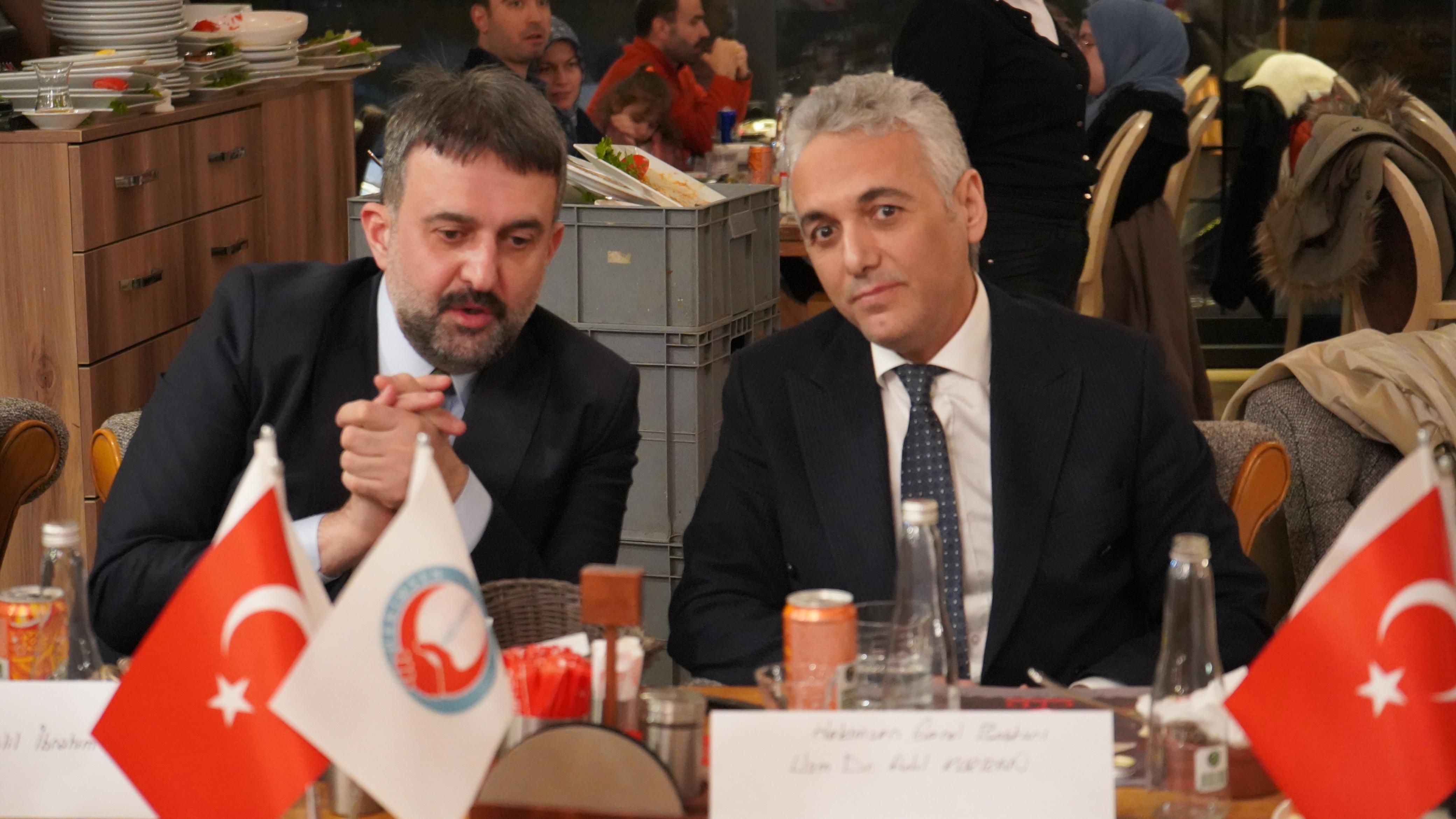 Adil Kurban: “Hekimler Bir Araya Gelirse Sadece Hakkını İster; Hekimlik Meslek Yasası da Bu Birliğin Eseridir” - Görsel 2