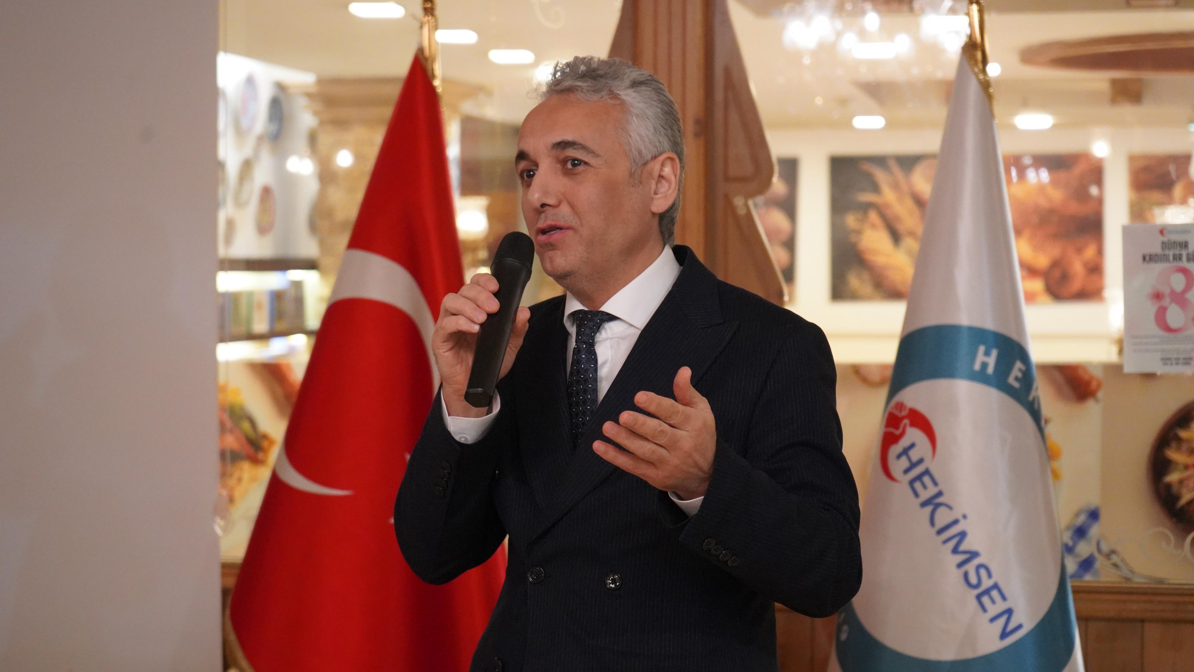 Adil Kurban: “Hekimler Bir Araya Gelirse Sadece Hakkını İster; Hekimlik Meslek Yasası da Bu Birliğin Eseridir” - Görsel 5