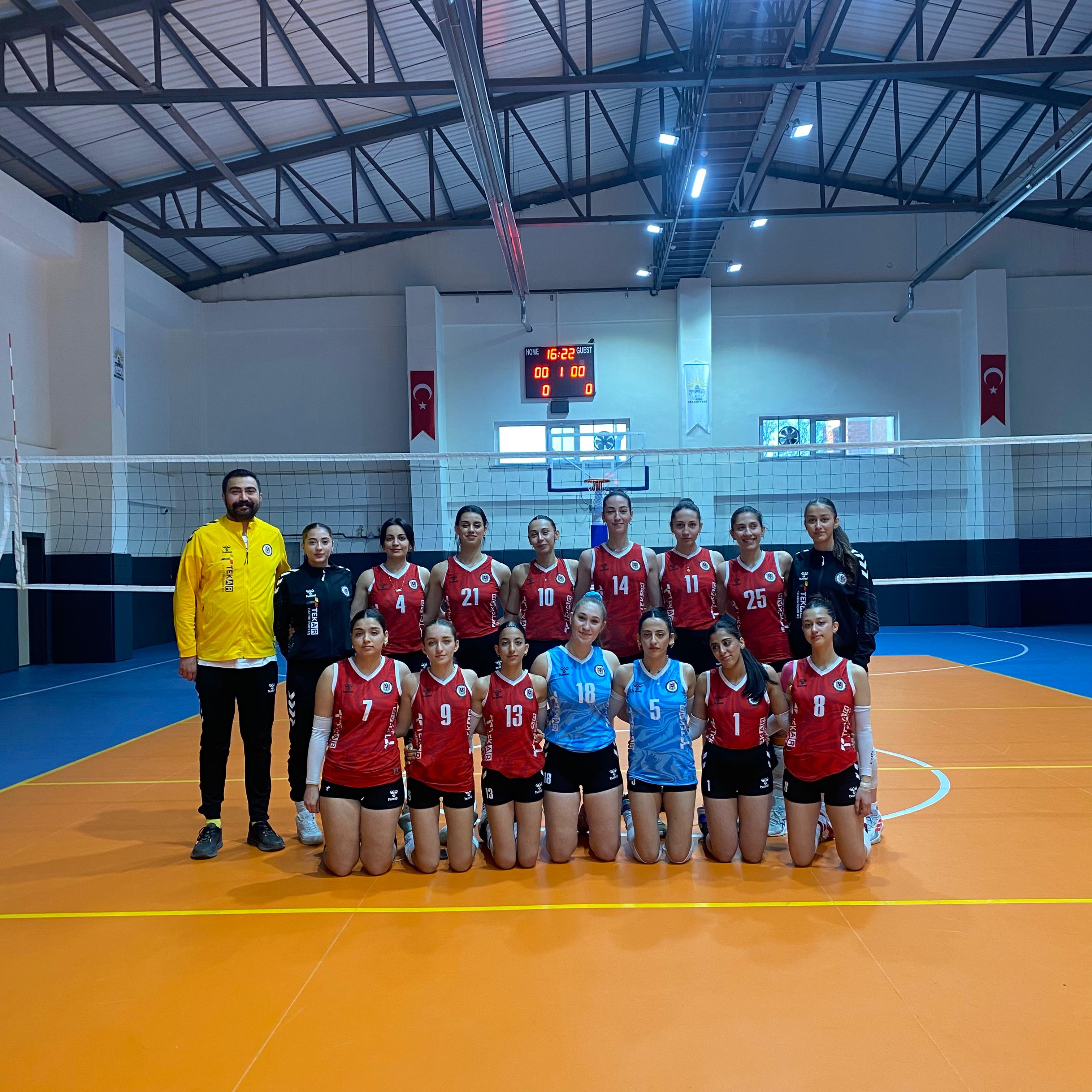 GENÇLERİ SPORA TEŞVİK ETMEK İÇİN SPOR KULÜBÜ KURDU - Görsel 1