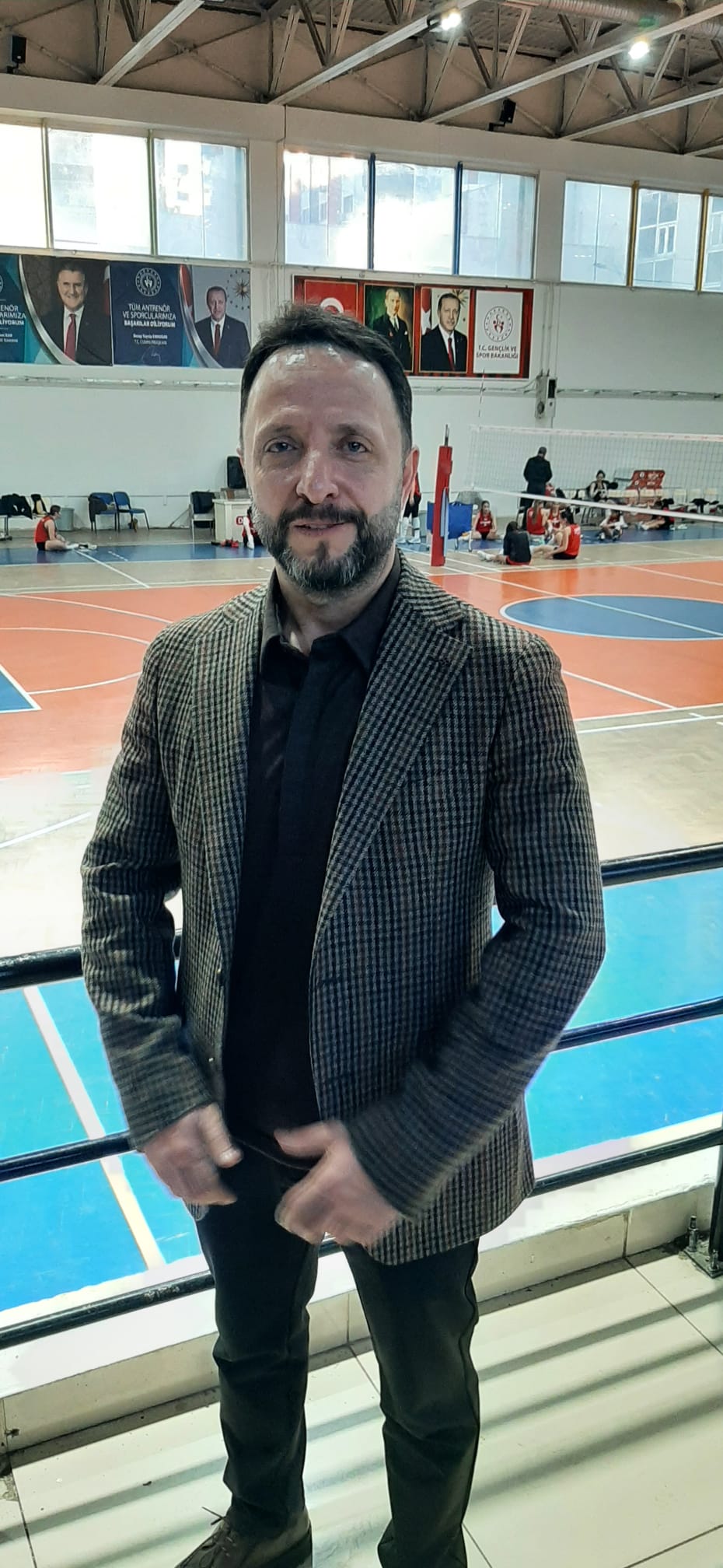 GENÇLERİ SPORA TEŞVİK ETMEK İÇİN SPOR KULÜBÜ KURDU - Görsel 2