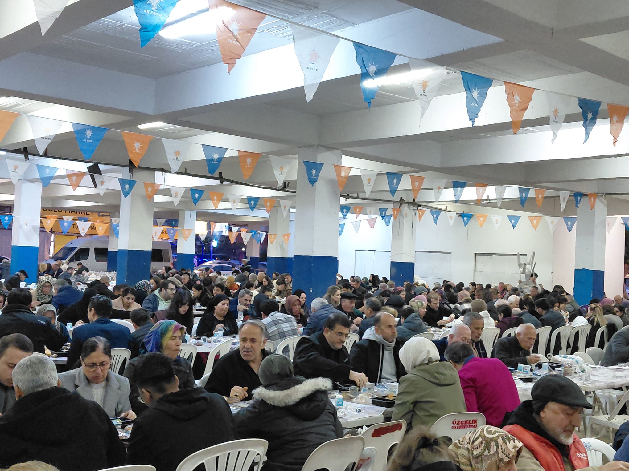 MURATPAŞA’DA İFTAR COŞKUSU: 2 BİN KİŞİ AYNI SOFRADA BULUŞTU - Görsel 7