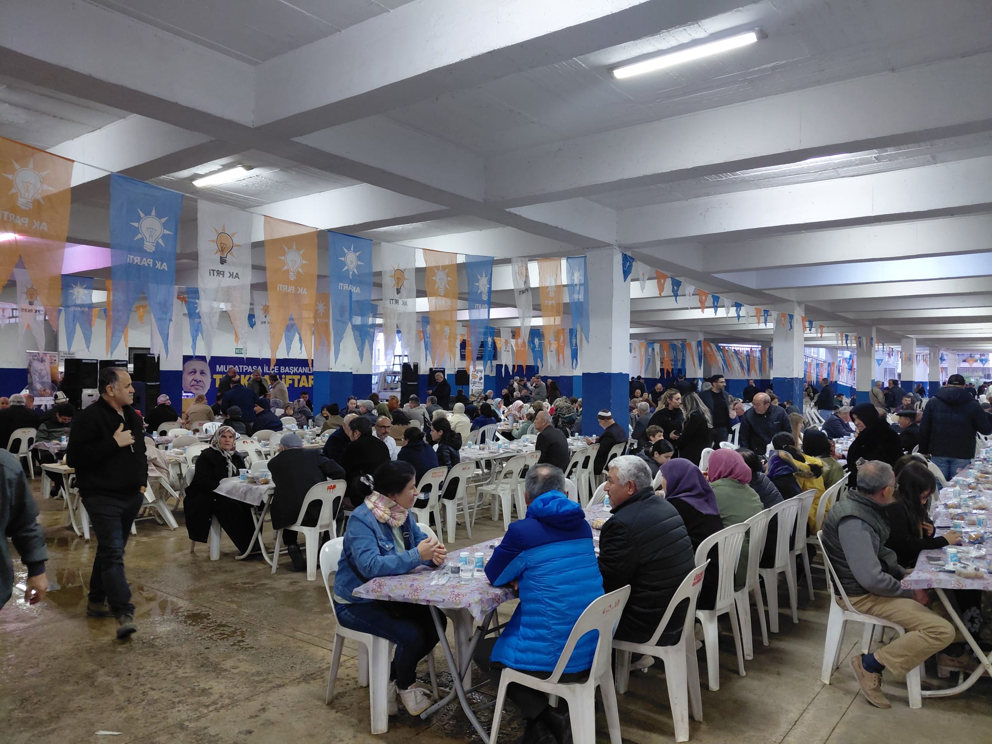 MURATPAŞA’DA İFTAR COŞKUSU: 2 BİN KİŞİ AYNI SOFRADA BULUŞTU - Görsel 15