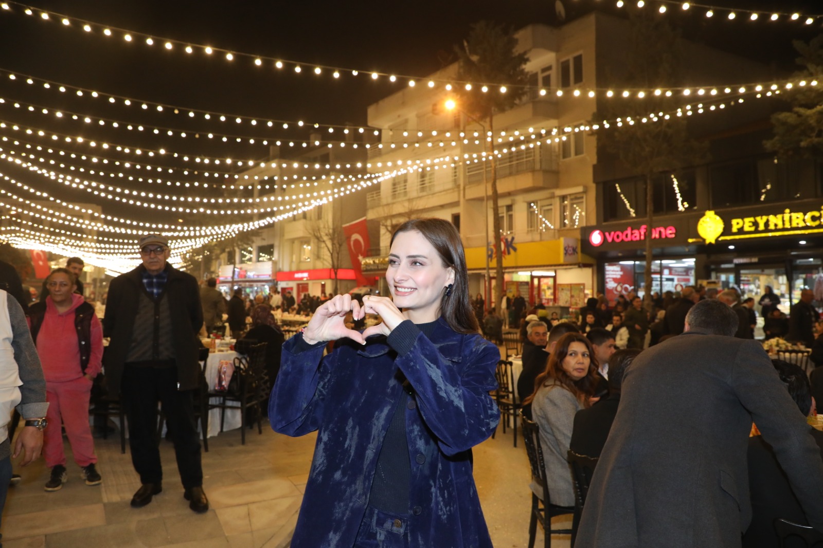 KORKUTELİ’NDE KADİR GECESİ VE 6 BİN KİŞİLİK DEV İFTAR: BİRLİK VE BERABERLİĞİN EN GÜZEL TABLOSU - Görsel 9