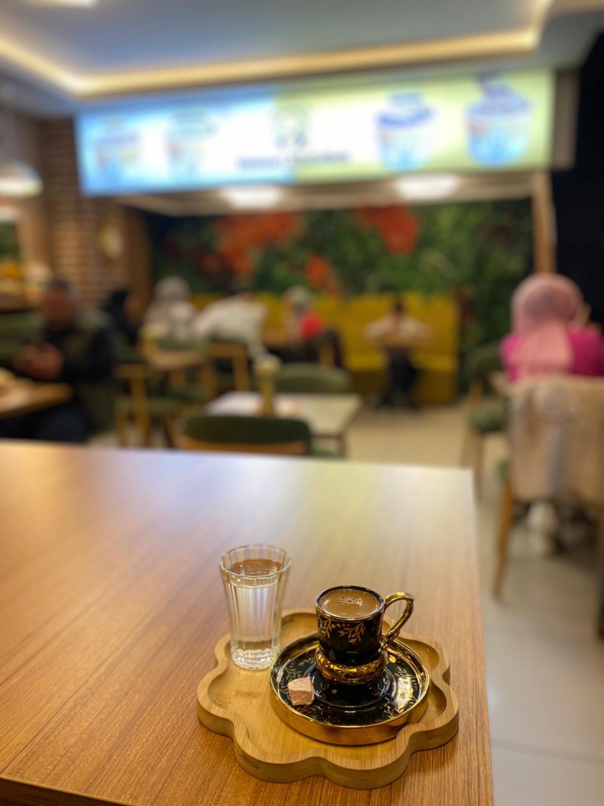 Samsun Terme’de helva nerede yenir sorusuna Helvacı Abdullah 1960 dondurmalı irmik helvasıyla yanıt veriyor - Görsel 4