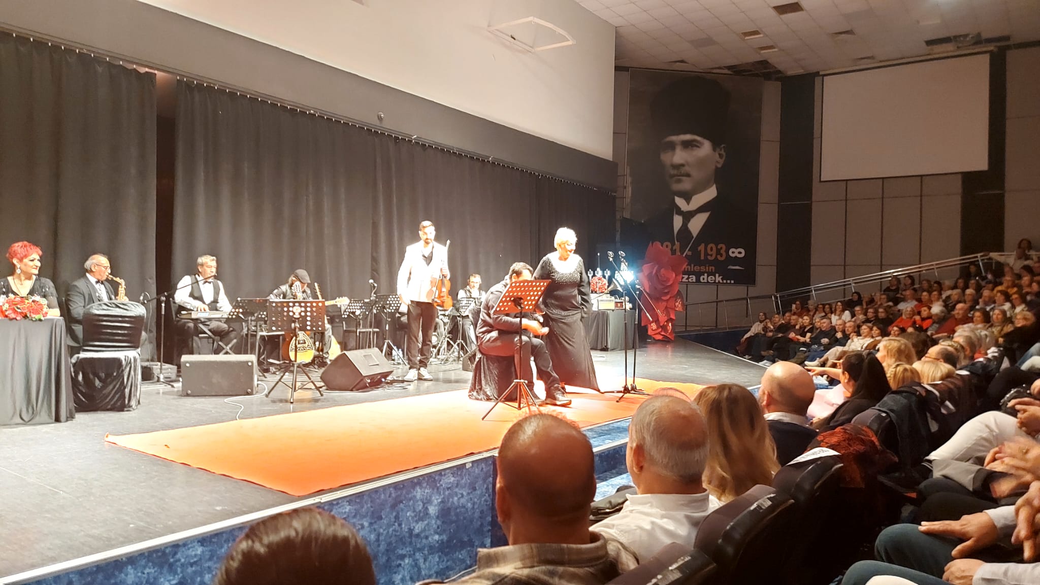 Antalya’da Nostalji Rüzgarı: “Nurdan Ayhan Gazinosu” Büyük İlgi Gördü - Görsel 6