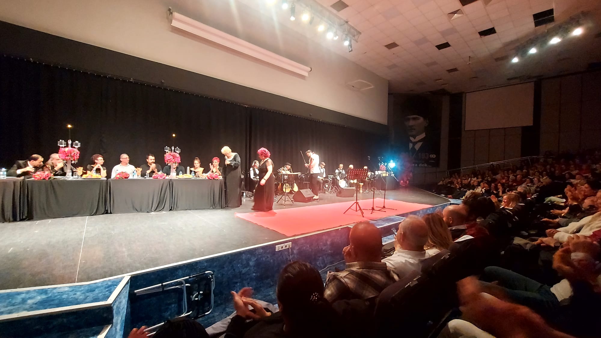 Antalya’da Nostalji Rüzgarı: “Nurdan Ayhan Gazinosu” Büyük İlgi Gördü - Görsel 8