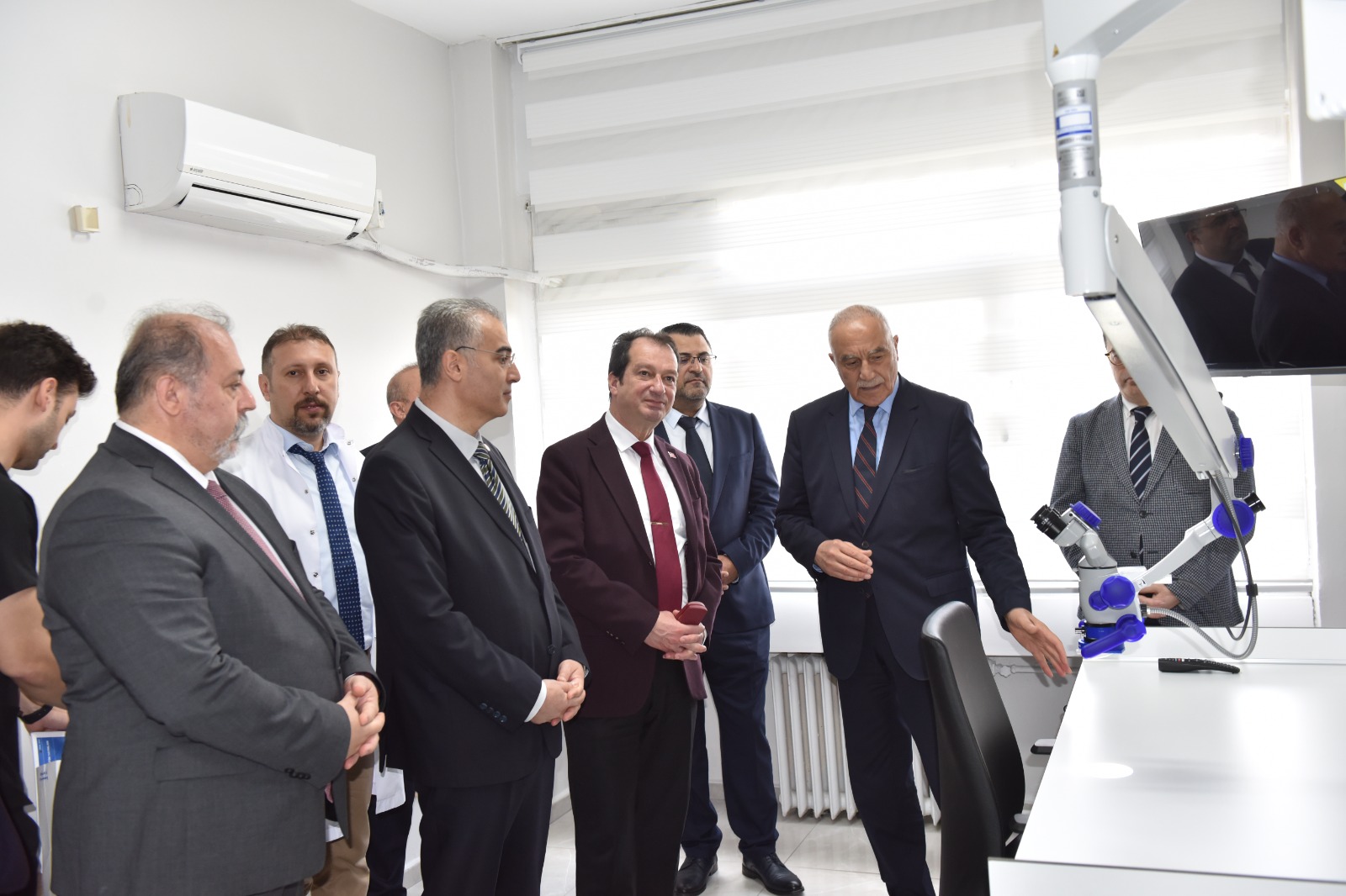 DİCLE ÜNİVERSİTESİ'NDEN MIKROCERRAHİ ALT YAPISINA DEV YATIRIM - Görsel 2