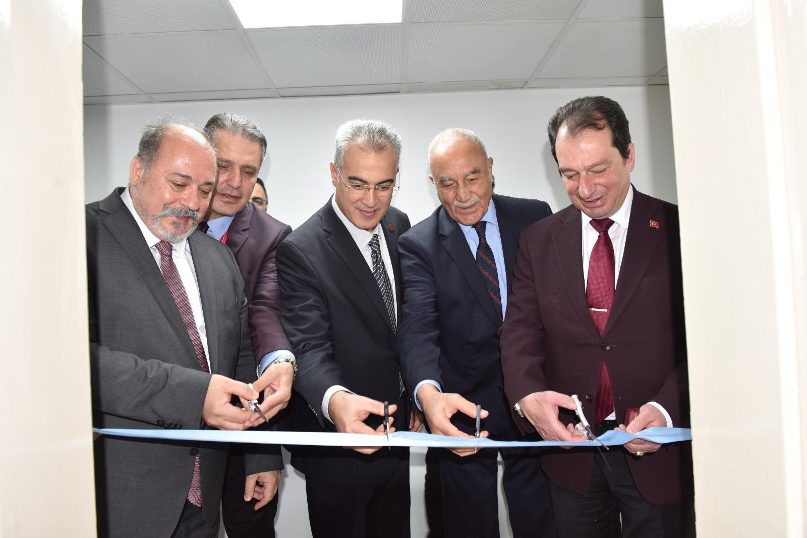 DİCLE ÜNİVERSİTESİ'NDEN MIKROCERRAHİ ALT YAPISINA DEV YATIRIM - Görsel 3