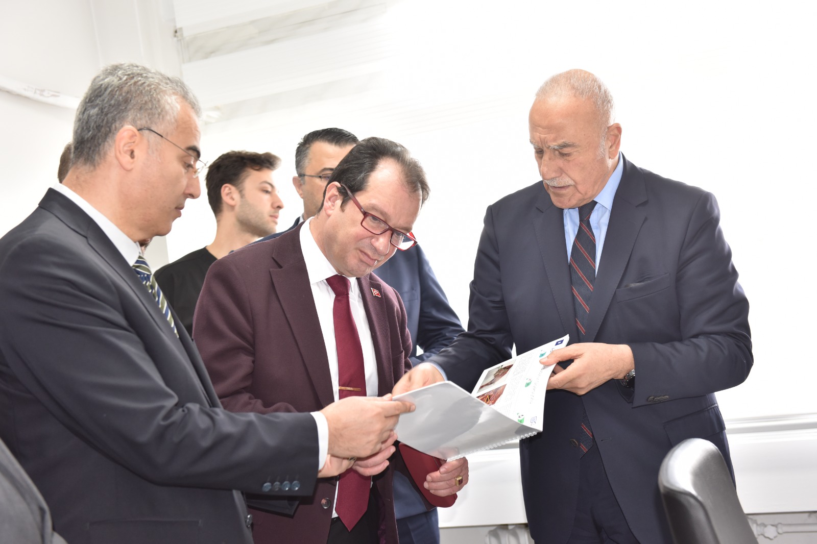 DİCLE ÜNİVERSİTESİ'NDEN MIKROCERRAHİ ALT YAPISINA DEV YATIRIM - Görsel 4