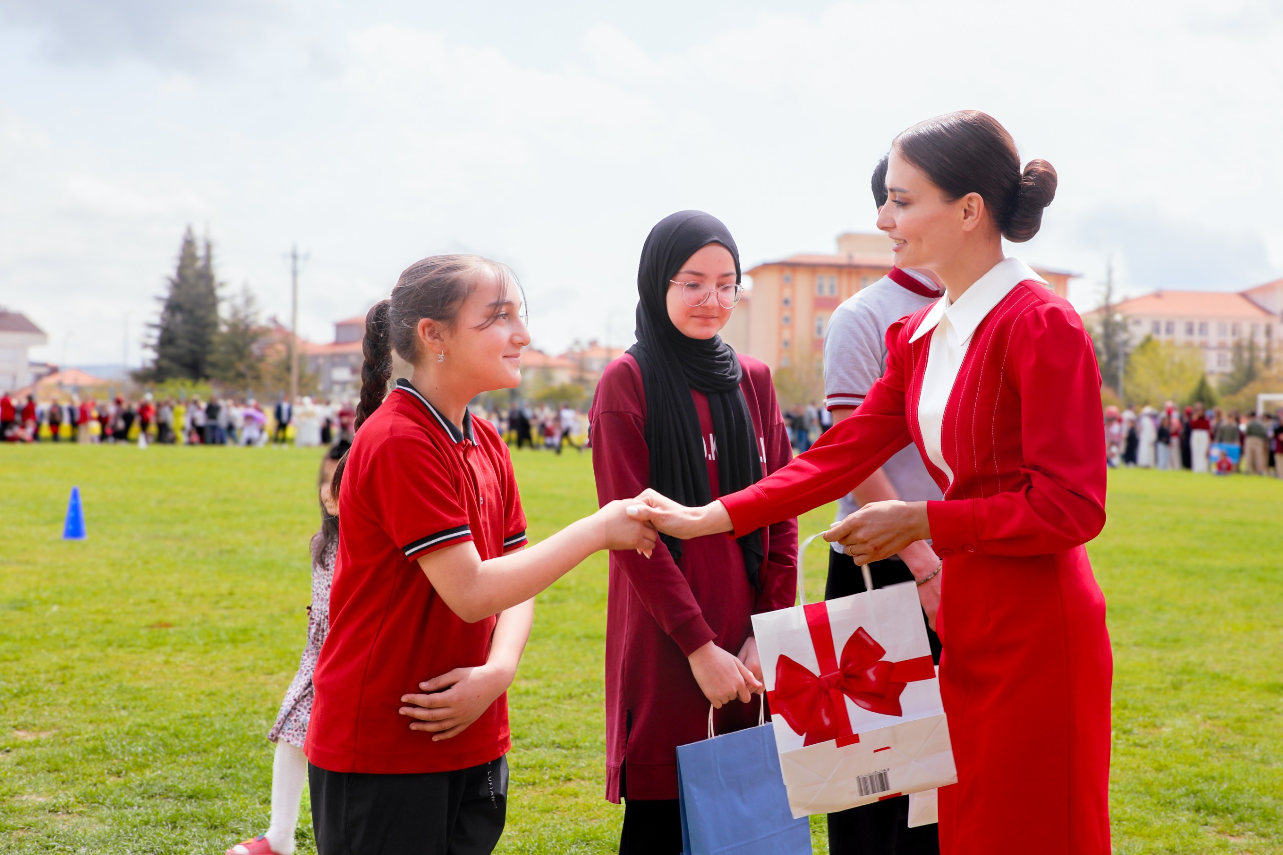 Korkuteli’de 23 Nisan Coşkusu: Çocuklar Bayramın Tadını Doyasıya Çıkardı! - Görsel 3