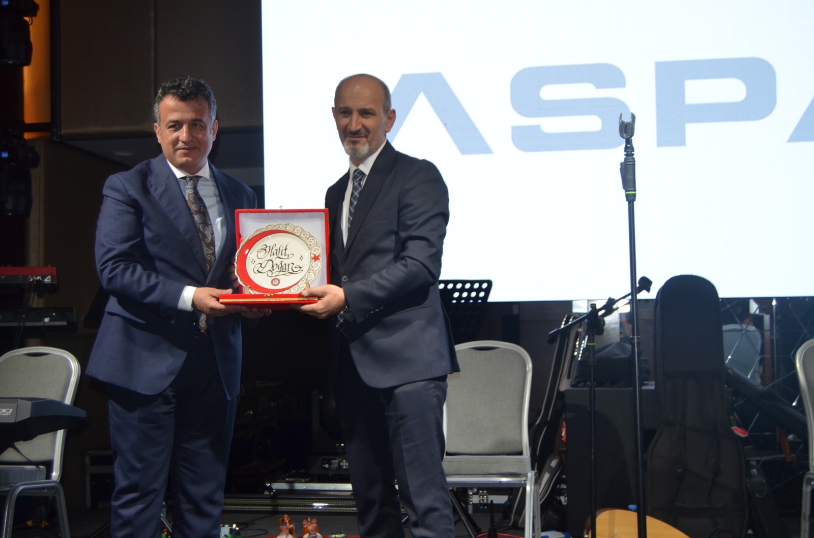 Samsun’da Of-Çaykara Derneği Gecesinde Kültür ve Dayanışma Mesajları Verildi - Görsel 9