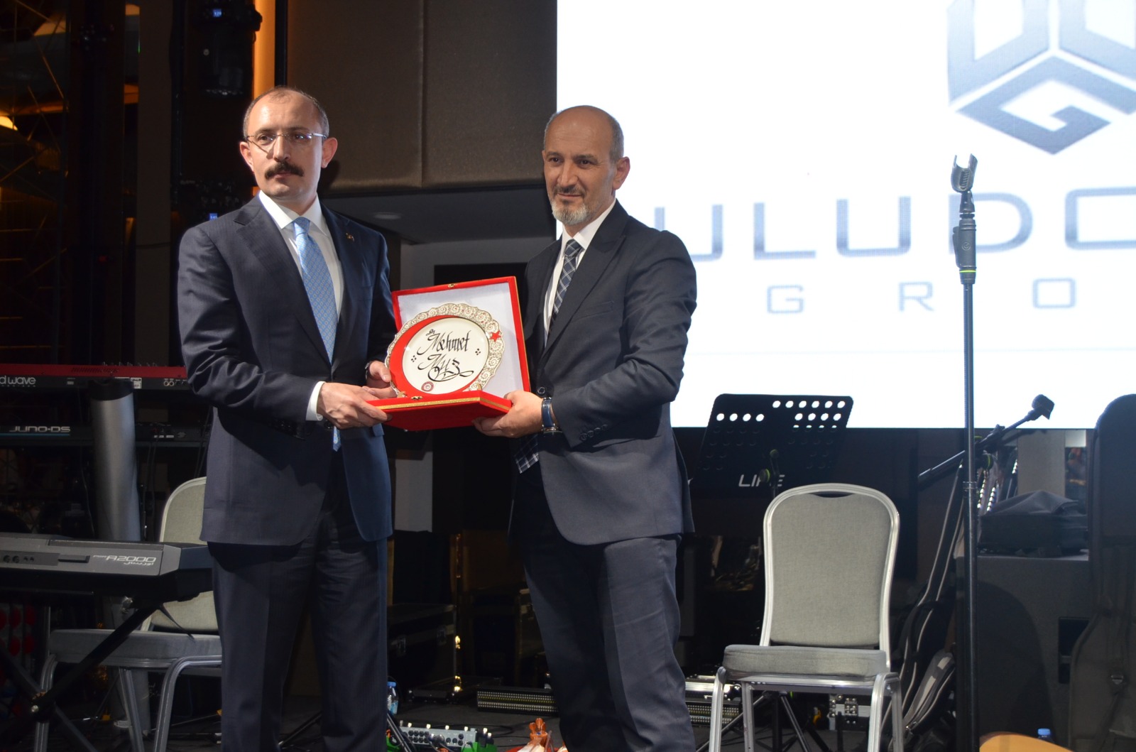 Samsun’da Of-Çaykara Derneği Gecesinde Kültür ve Dayanışma Mesajları Verildi - Görsel 10