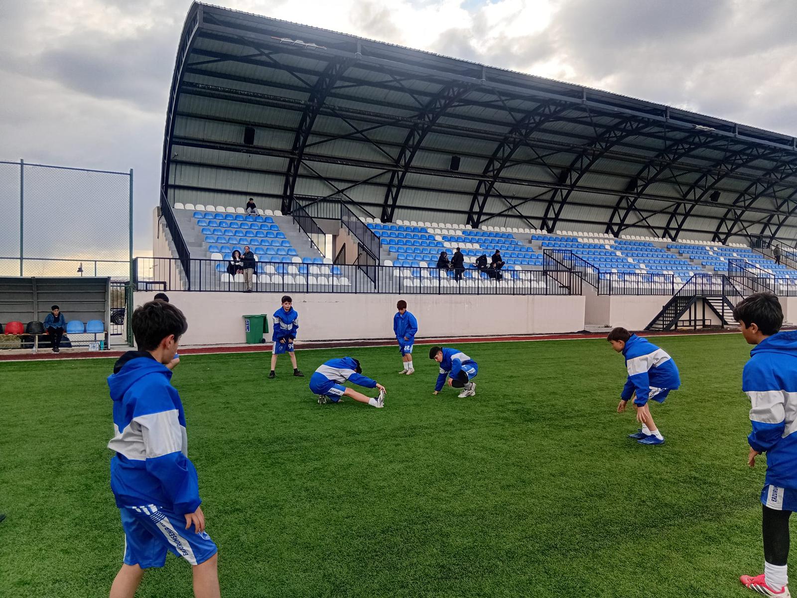 ERZURUM’UN FUTBOL FABRİKASI: ERZURUMŞEHİR SK GELECEĞE DEMİR ATTI! - Görsel 2