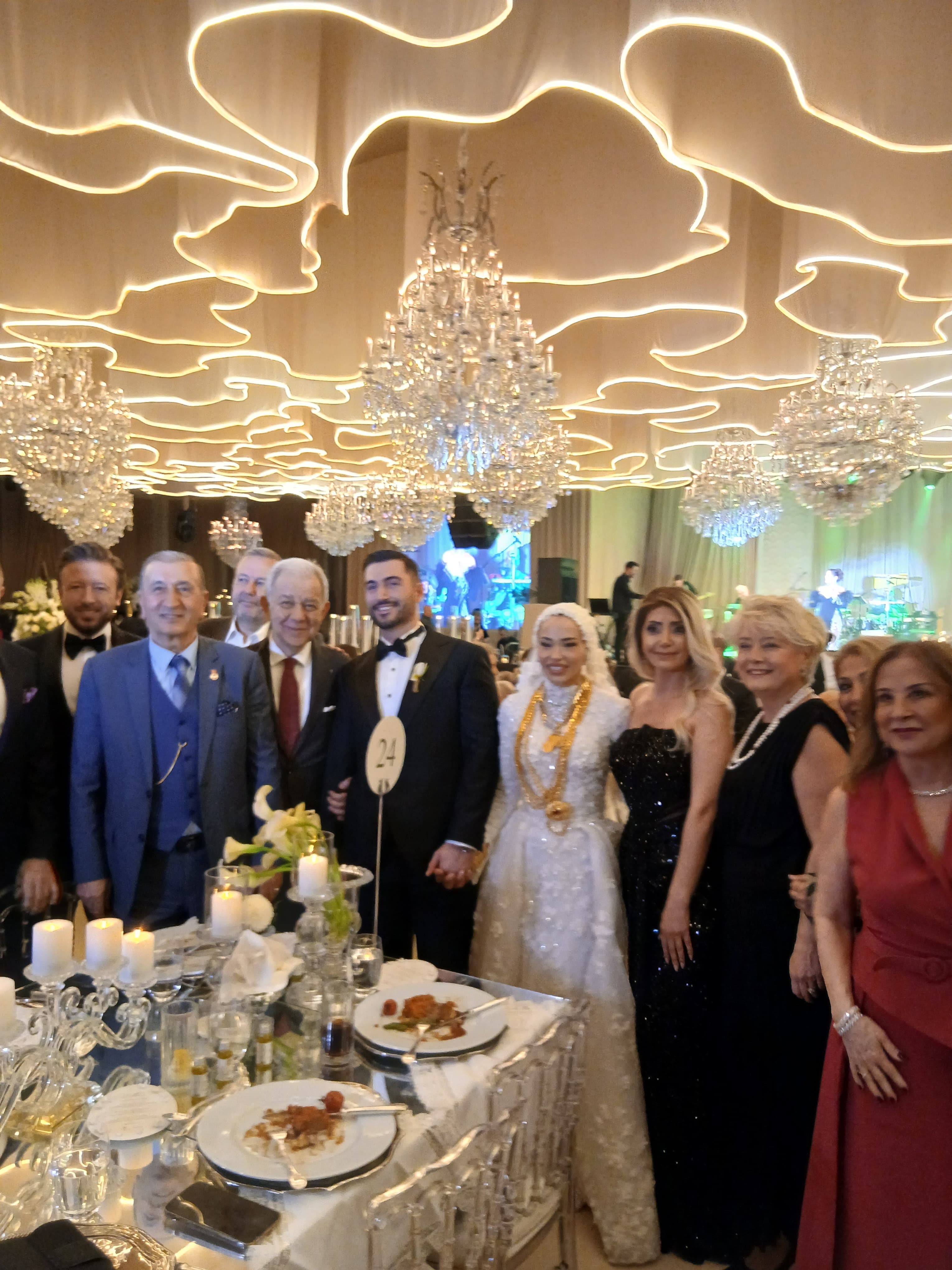İstanbul’da Görkemli Düğün: Anadolu Birliği Partisi Genel Başkanı Bedri Yalçın da Katıldı - Görsel 2