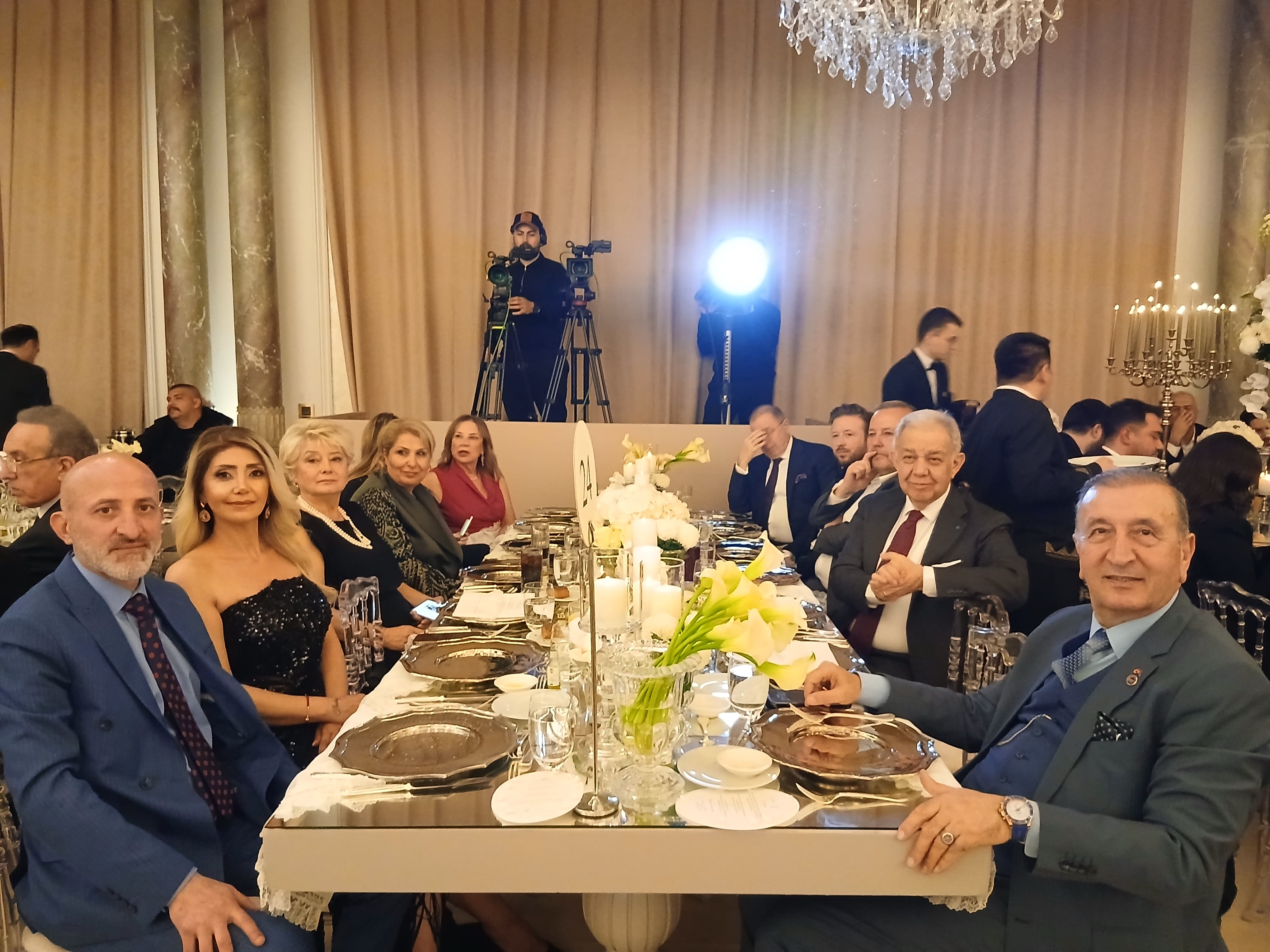 İstanbul’da Görkemli Düğün: Anadolu Birliği Partisi Genel Başkanı Bedri Yalçın da Katıldı - Görsel 3