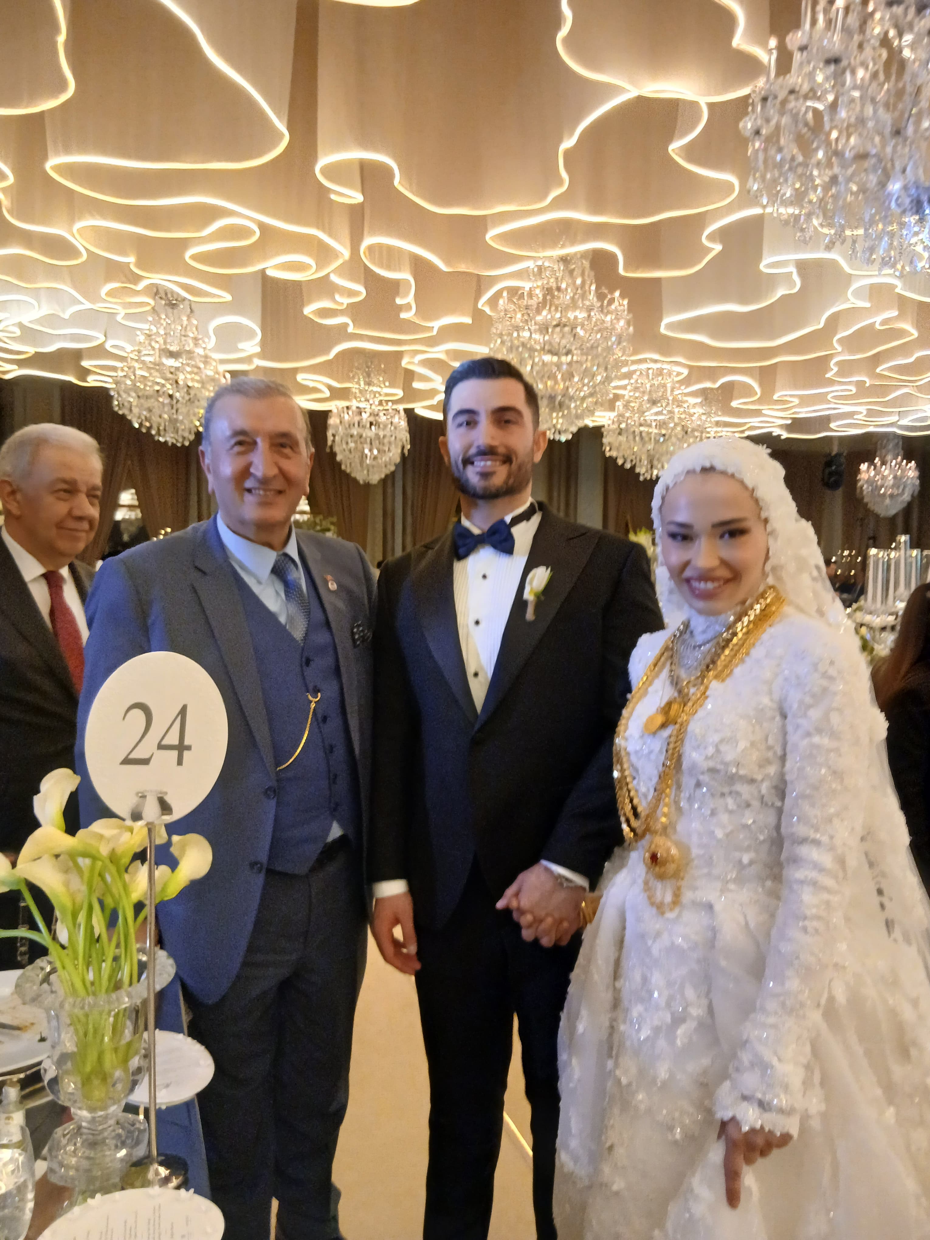 İstanbul’da Görkemli Düğün: Anadolu Birliği Partisi Genel Başkanı Bedri Yalçın da Katıldı - Görsel 6