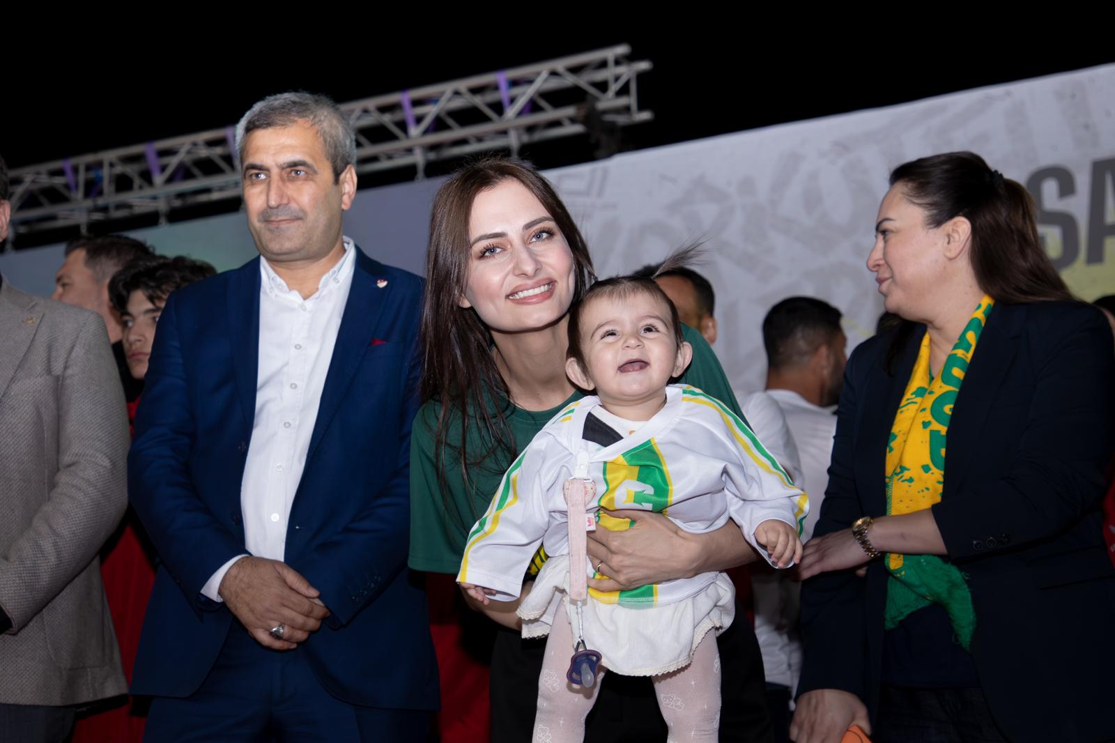 KORKUTELİ’DE ŞAMPİYONLUK COŞKUSU: İLÇE YEŞİL-SARI BAYRAKLARLA TEK YÜREK OLDU - Görsel 16