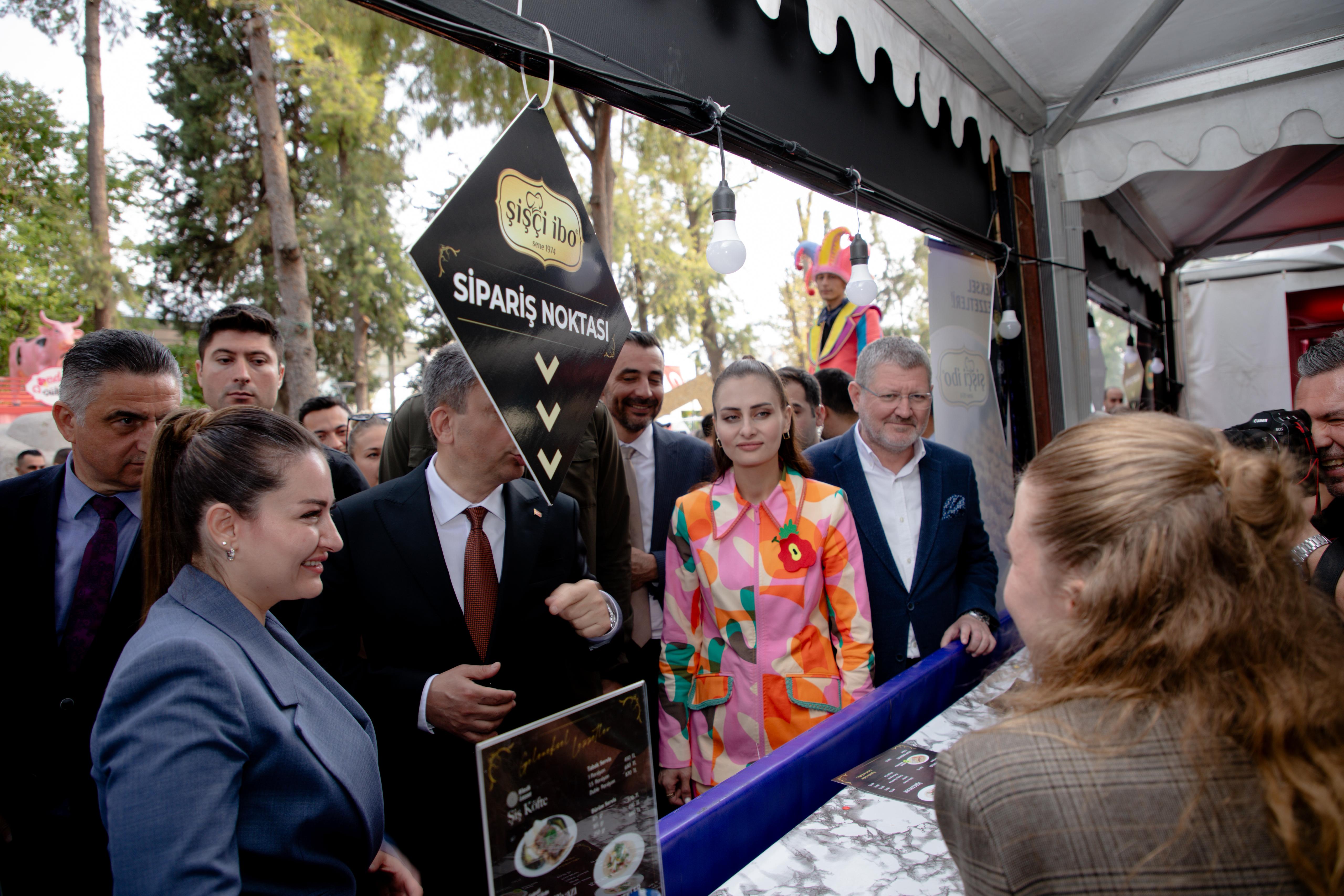 KORKUTELİ, TESCİLLİ ÜRÜNLERİ VE YÖRESEL LEZZETLERİYLE FOODFEST’TE - Görsel 1