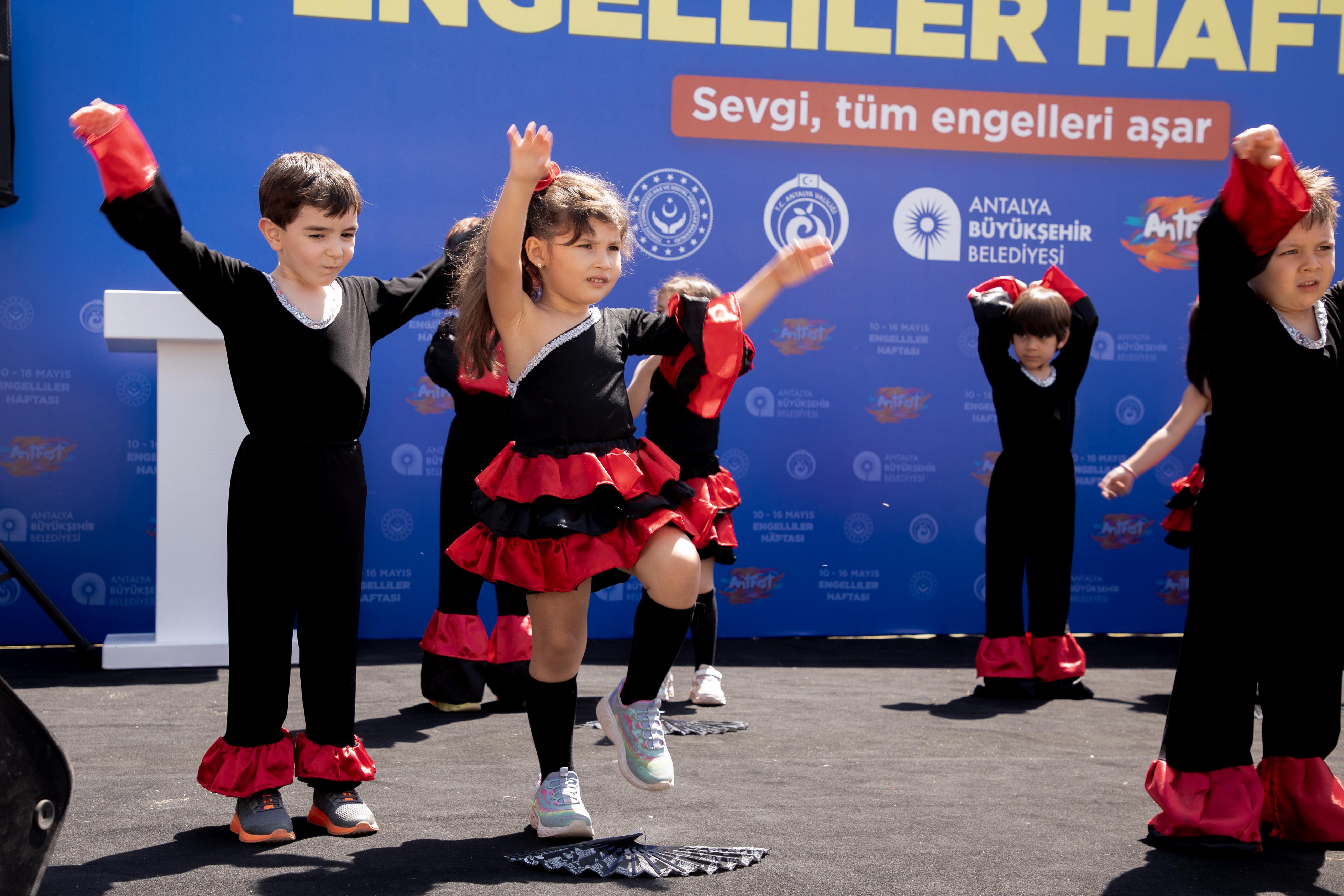 KORKUTELİ BELEDİYESİ’NE ENGELLİ ERİŞİMİNDE İLK BELGE - Görsel 1