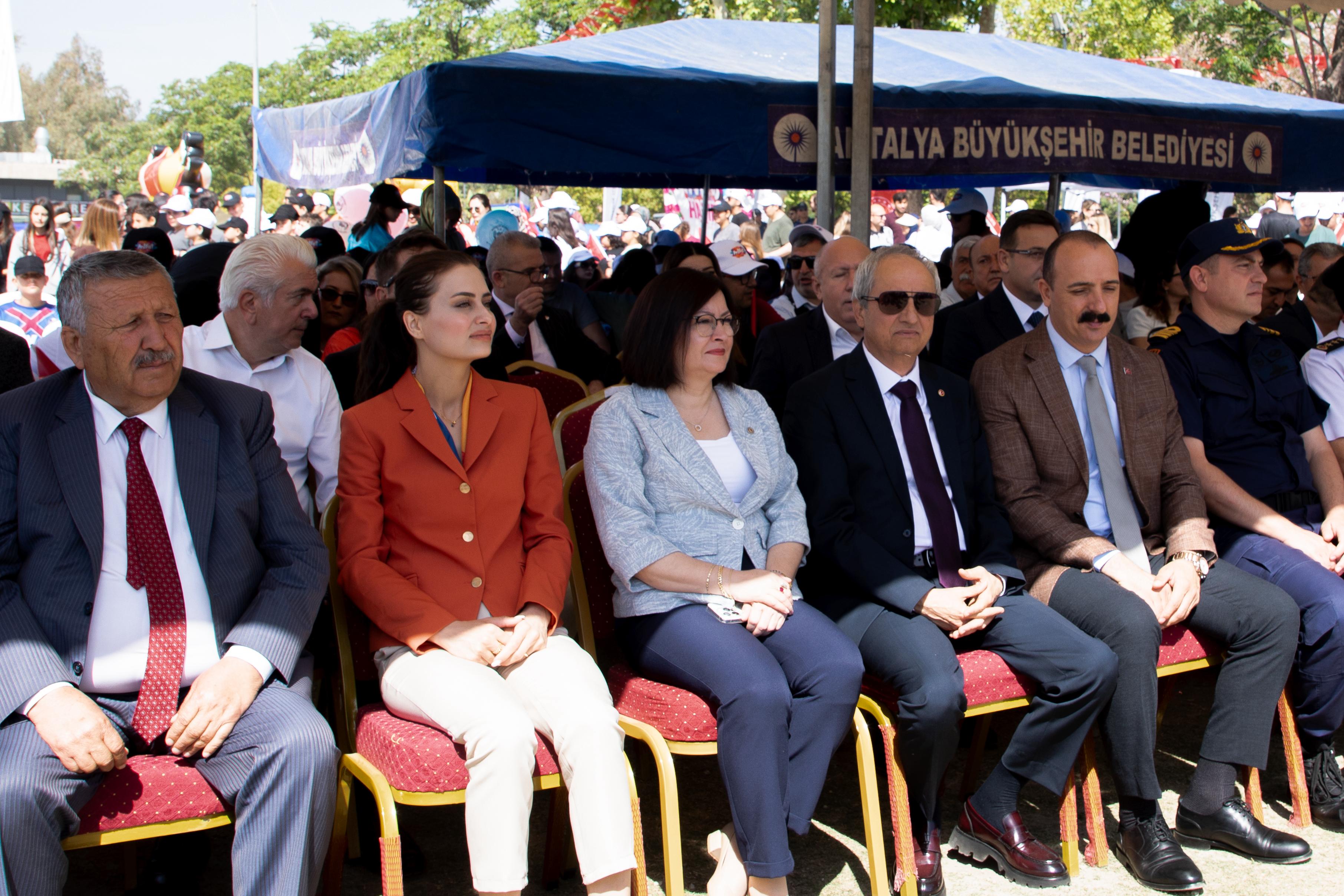 KORKUTELİ BELEDİYESİ’NE ENGELLİ ERİŞİMİNDE İLK BELGE - Görsel 8