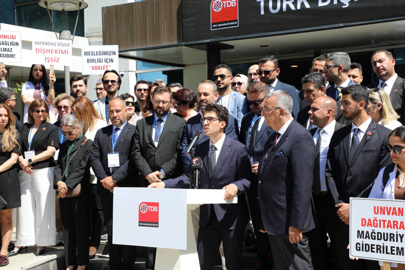 Türk Dişhekimleri Birliği: “TUK Kararı Dişhekimliğinin Geleceğini Tehdit Ediyor” - Görsel 14