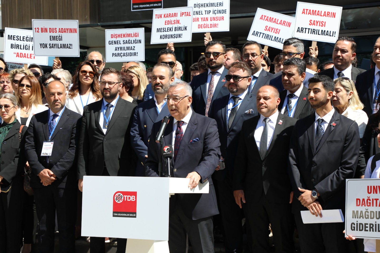 Türk Dişhekimleri Birliği: “TUK Kararı Dişhekimliğinin Geleceğini Tehdit Ediyor” - Görsel 17