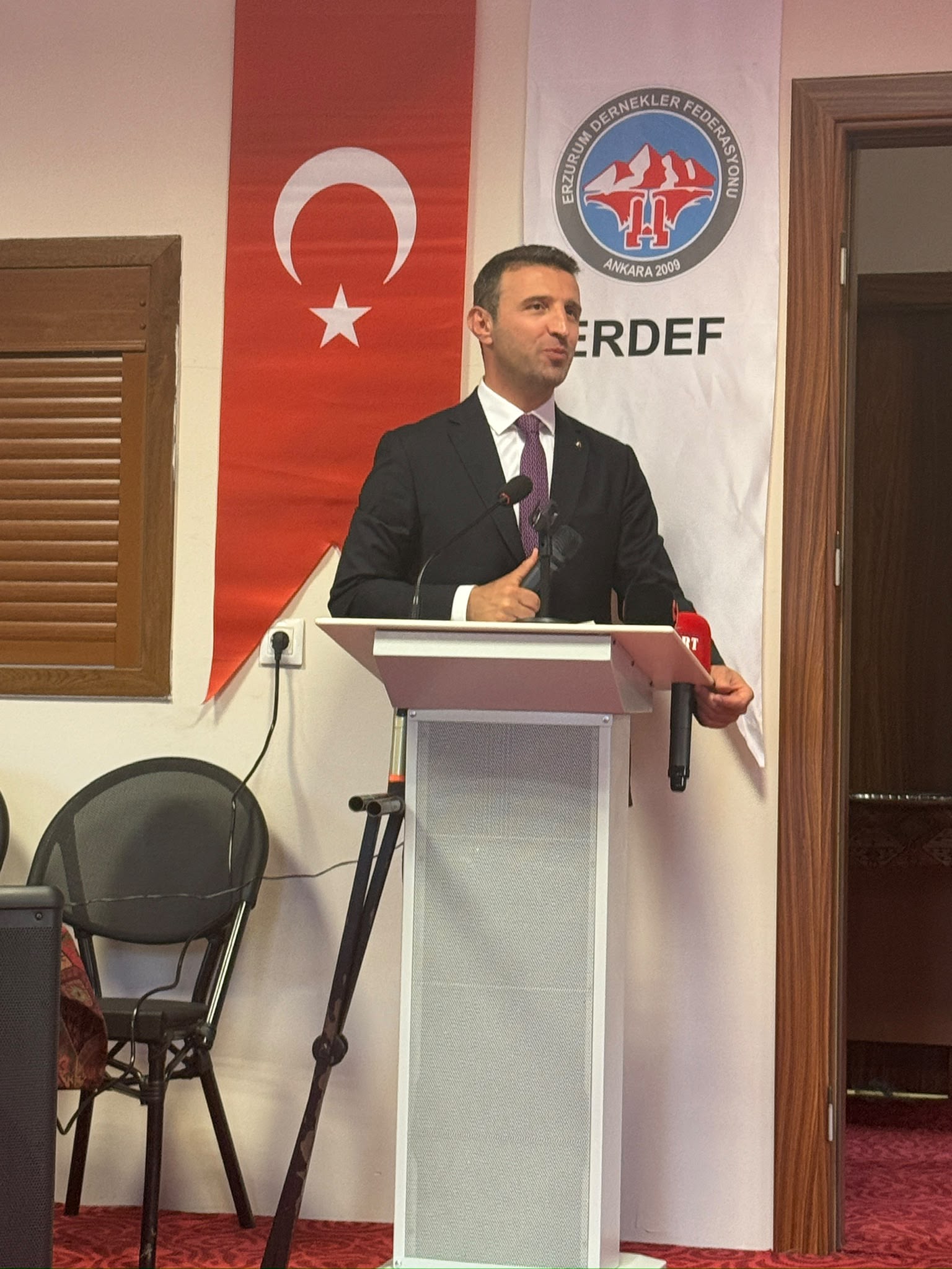 ERZURUMLU SİYASETÇİ,  BÜROKRAT VE İŞ İNSANLARI ERZURUM EVİ'NDE BULUŞTU. BİRLİK VE BERABERLİK MESAJI VERİLDİ - Görsel 7