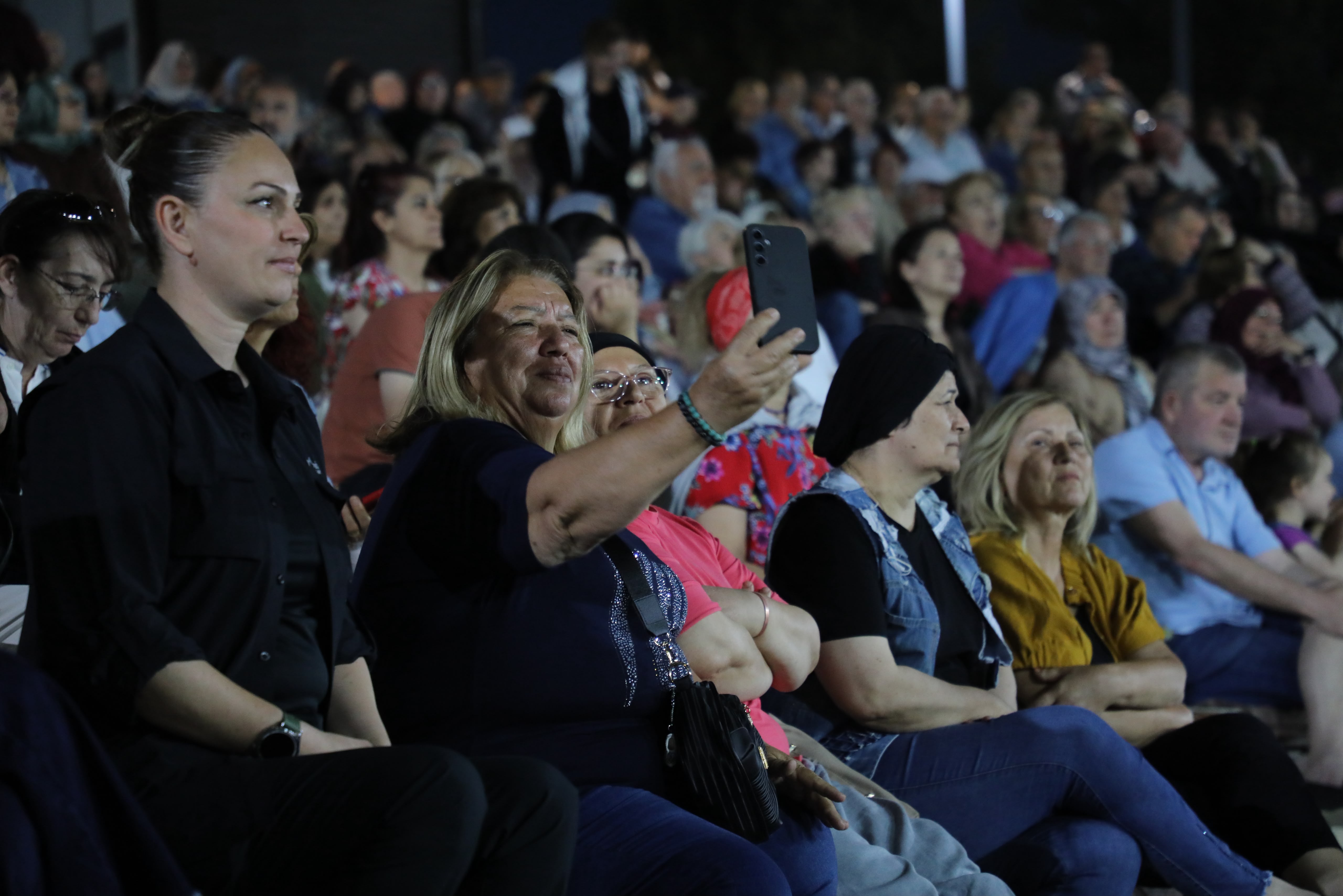 KORKUTELİ’NDE YEŞİLÇAM ŞARKILARIYLA NOSTALJİ DOLU GECE - Görsel 2