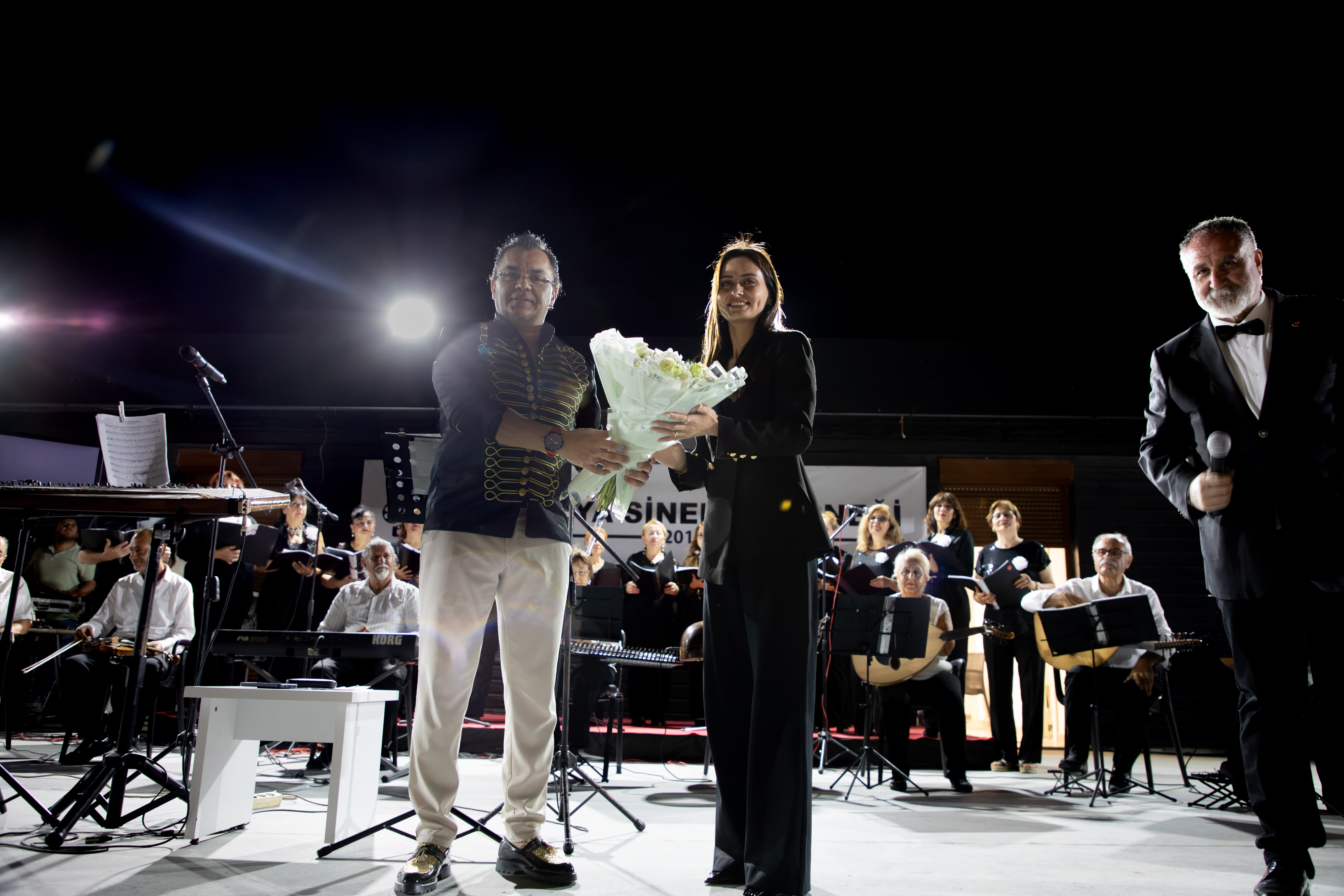 KORKUTELİ’NDE YEŞİLÇAM ŞARKILARIYLA NOSTALJİ DOLU GECE - Görsel 5