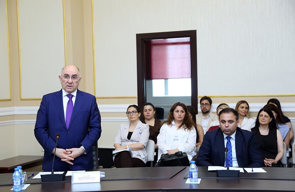 Bakü'de "Türk Dünyası Haftası" kapsamında "Dijital Türkoloji" başlıklı panel oturumu düzenlendi - Görsel 3